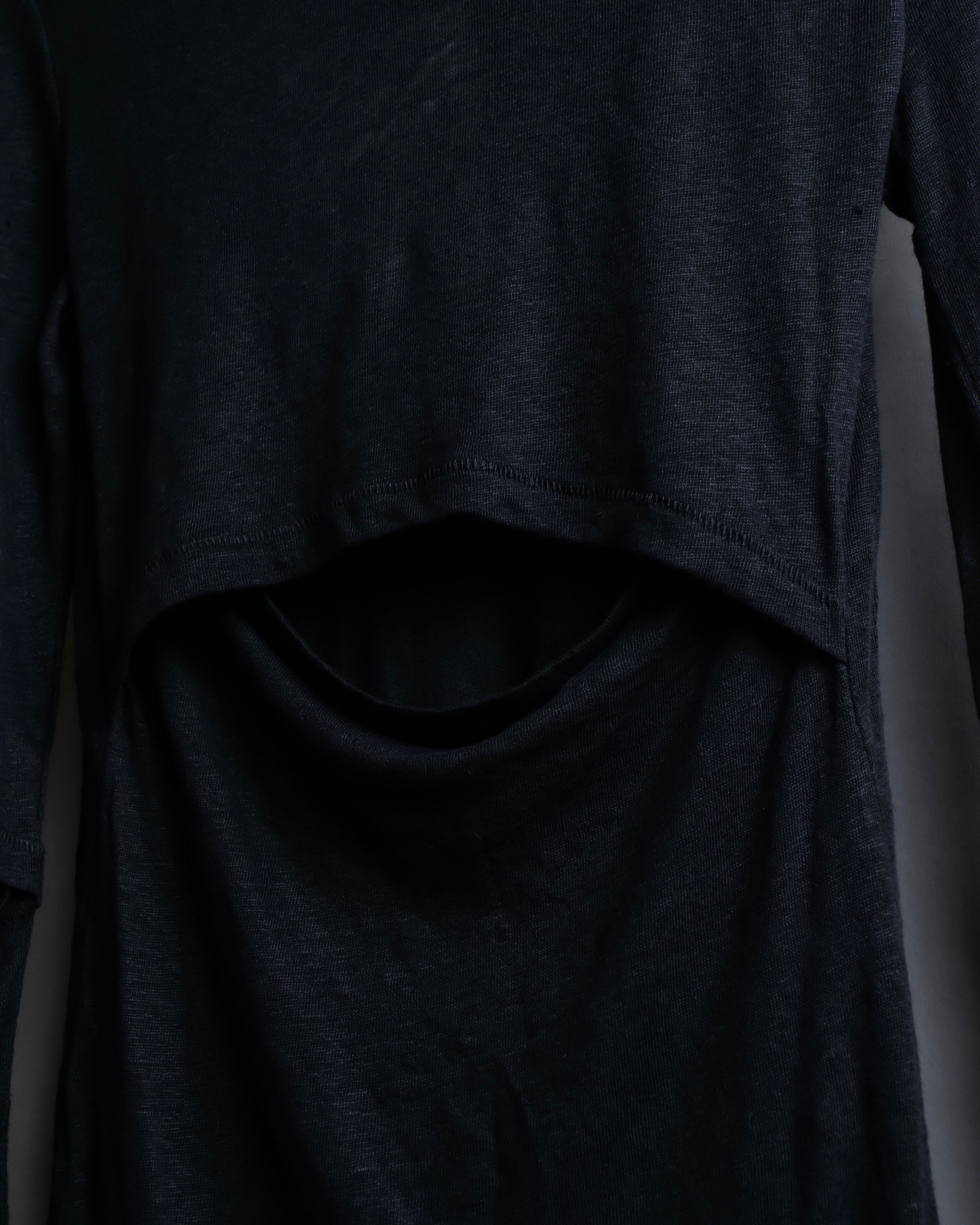 "Acne" Back＆sleeve cutting slit design pullover