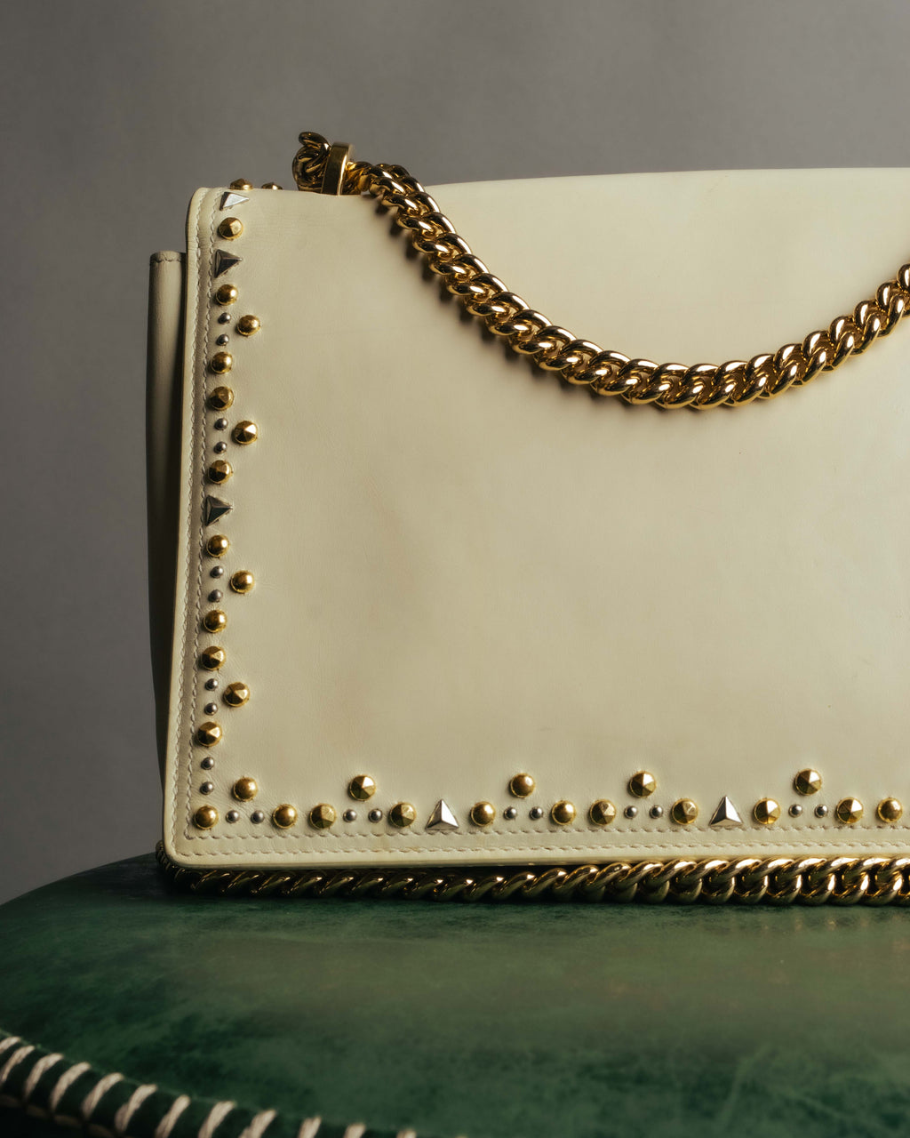 -SPECIAL- “Salvatore Ferragamo” 2015-2017 Vara studded chain shoulder bag