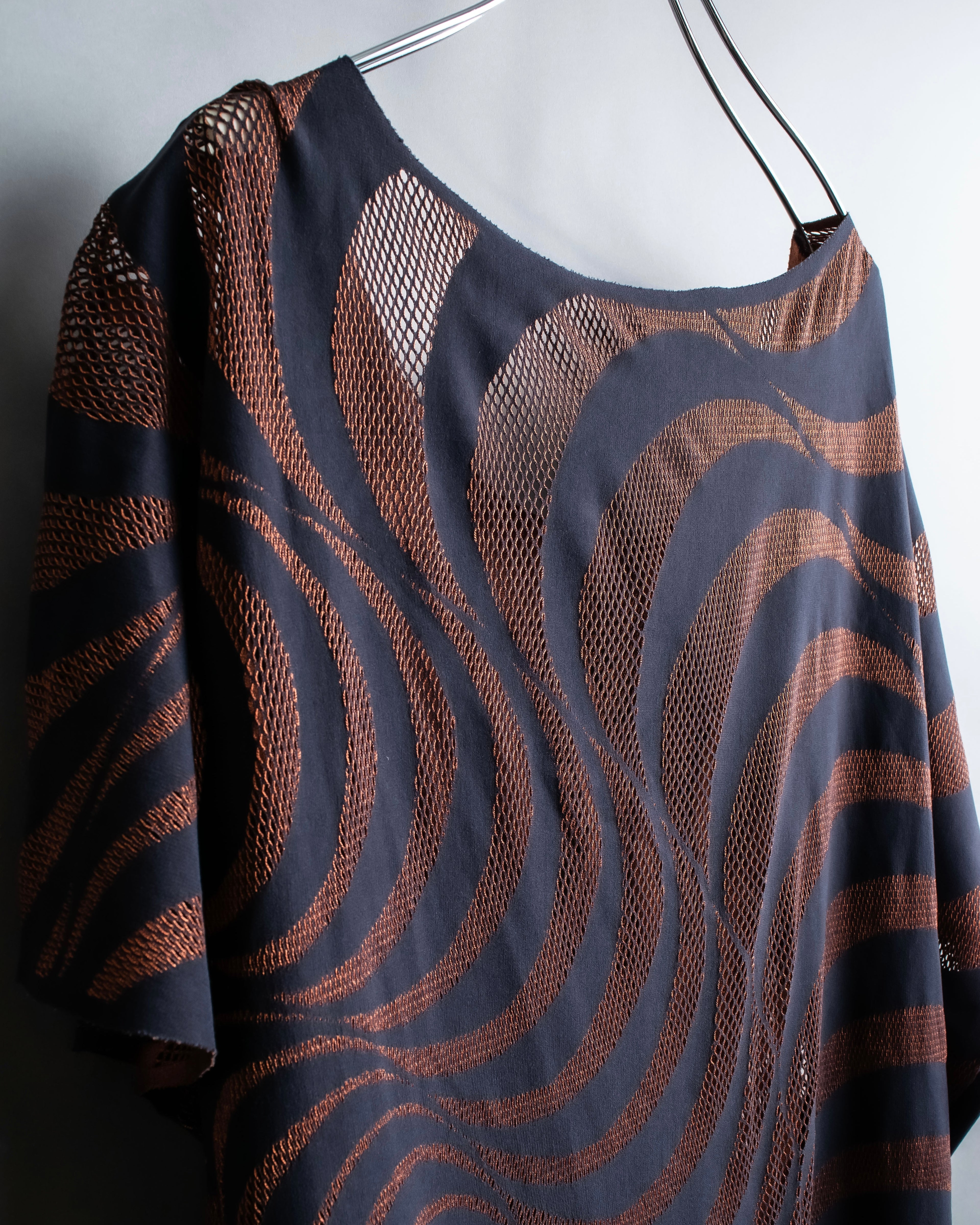 "PLEATS PLEASE ISSEY MIYAKE"
 Marble print dolman sleeve tops