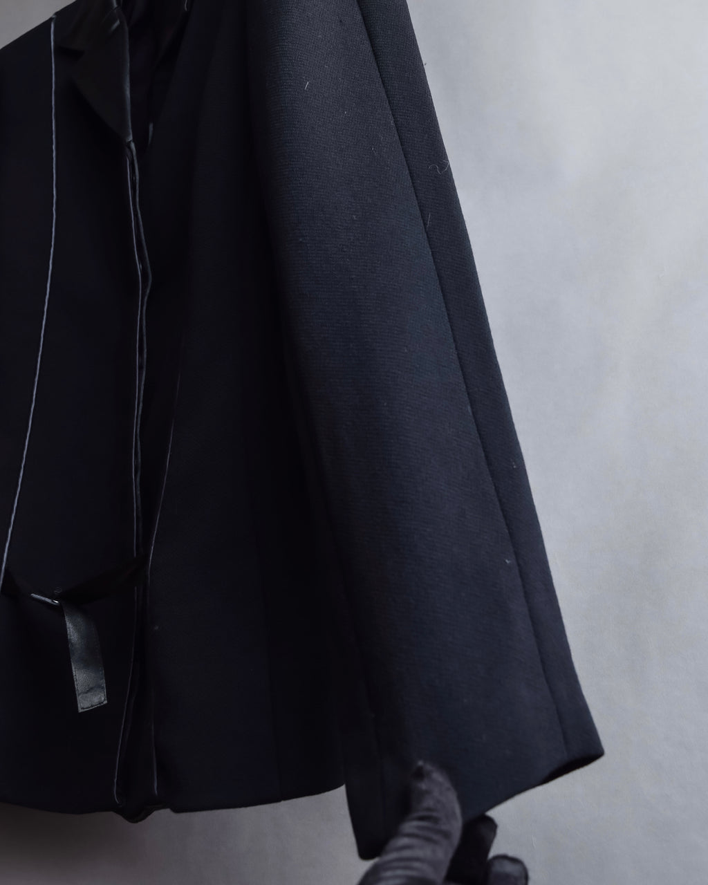 "BALENCIAGA La Mode" Satin-switched piping design tailored jacket