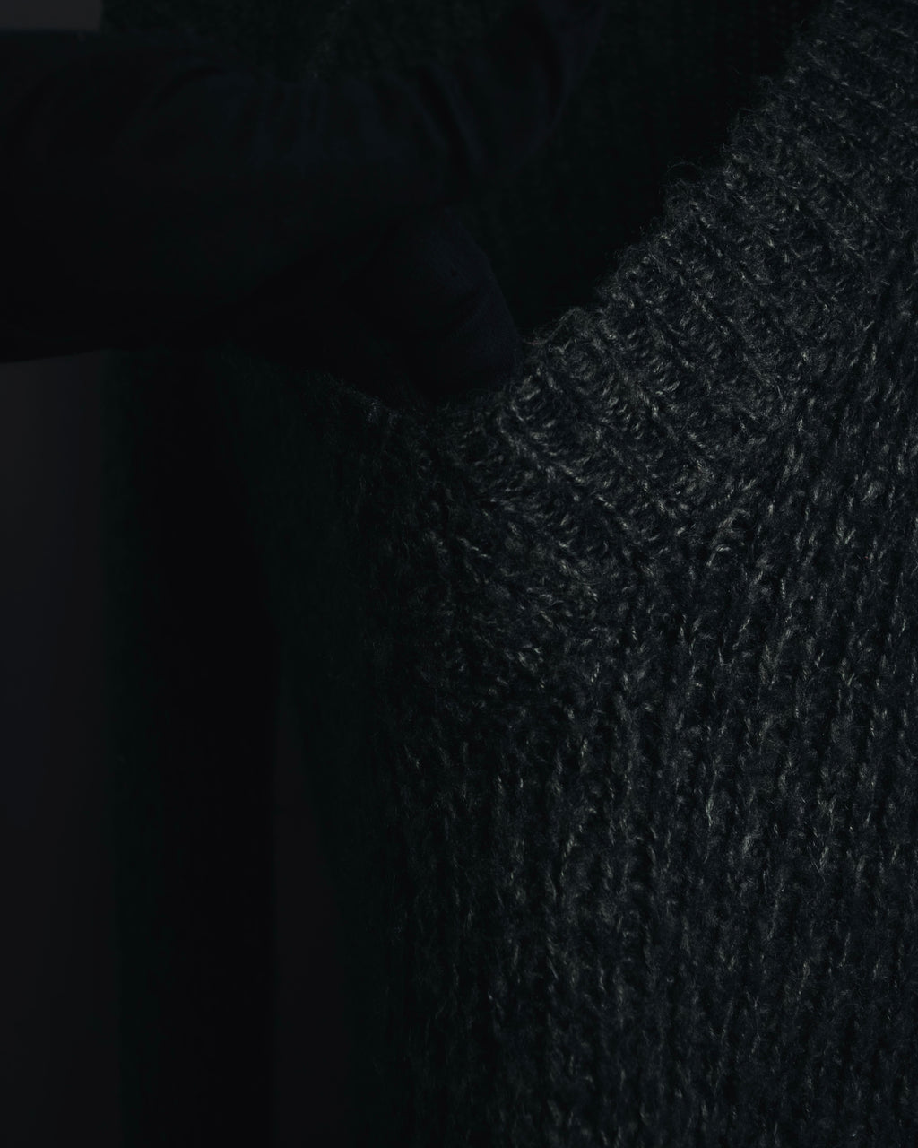 "THE ORIGINAL ARIZONA JEAN COMPANY" 00’s Deep v ribbed belted pocket knit