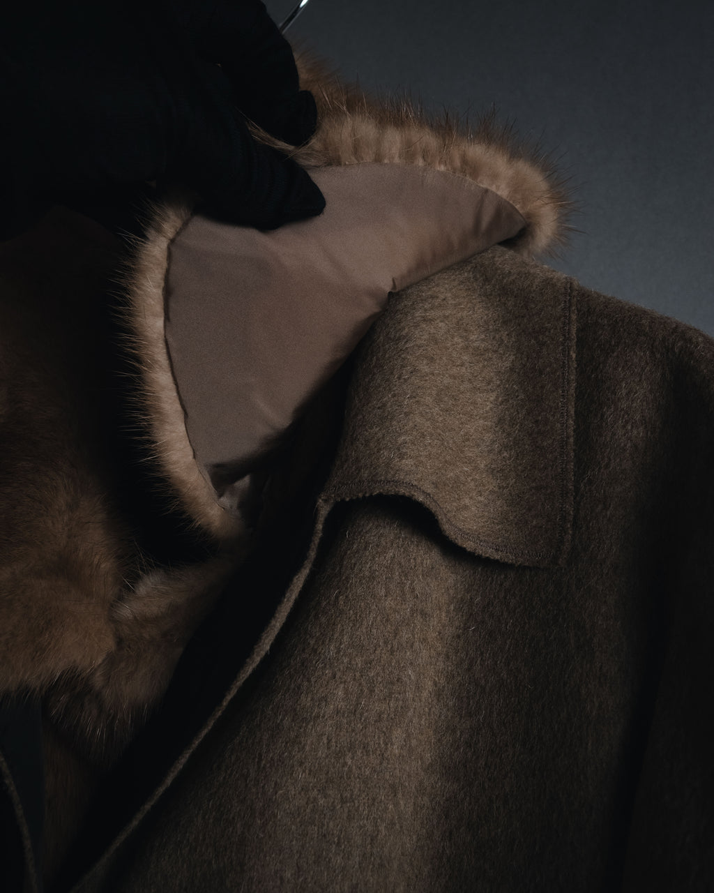 "PRADA" 90’s-00’s embellished fur-collar stretch tech coat