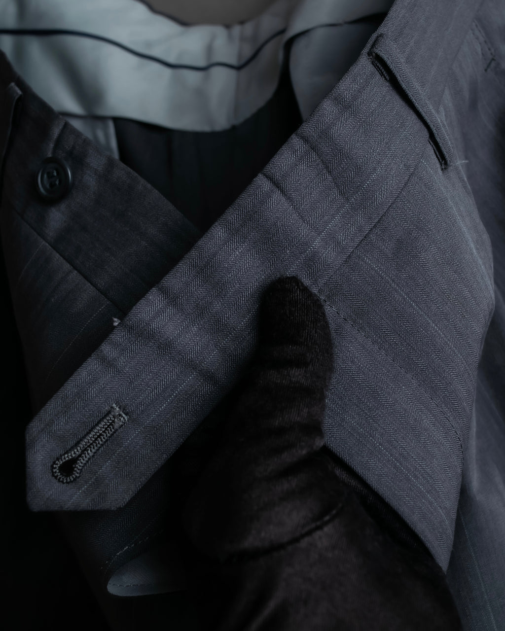 "CHRISTIAN DIOR MONSIEUR" Shadow stripe pattern classical formal detail set up