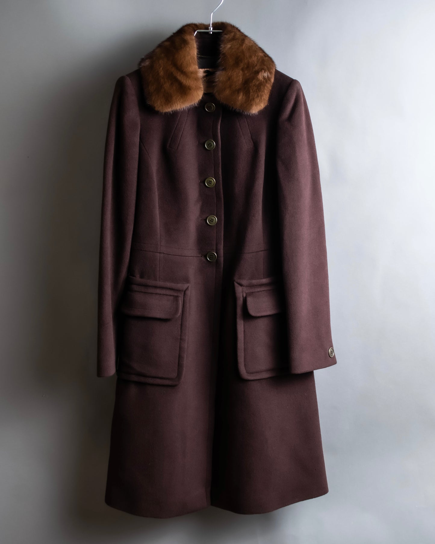 "Vintage fur collar waist shape A-line coat"