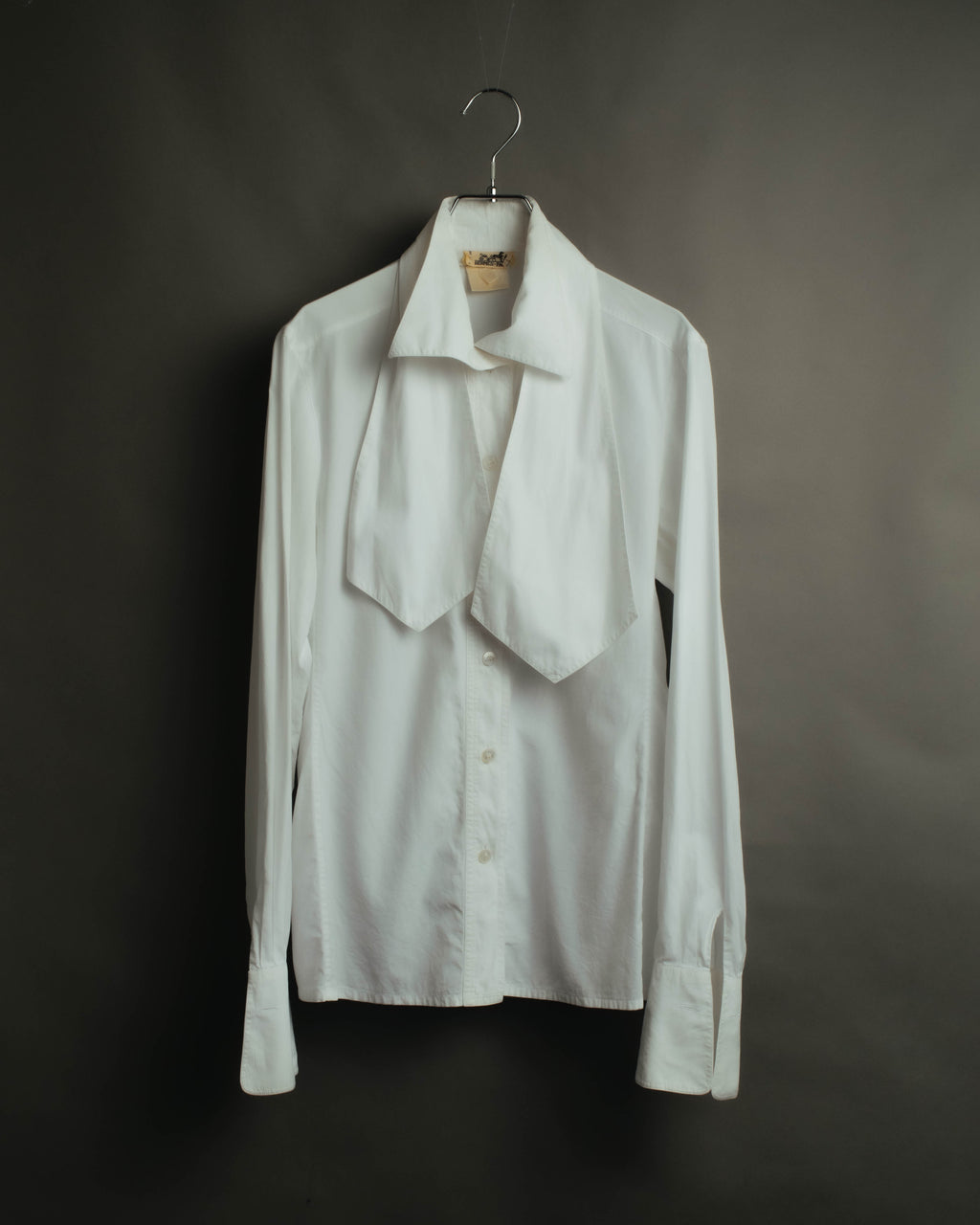 "Hermès" 70's-80's Elegant scarf collar shirt