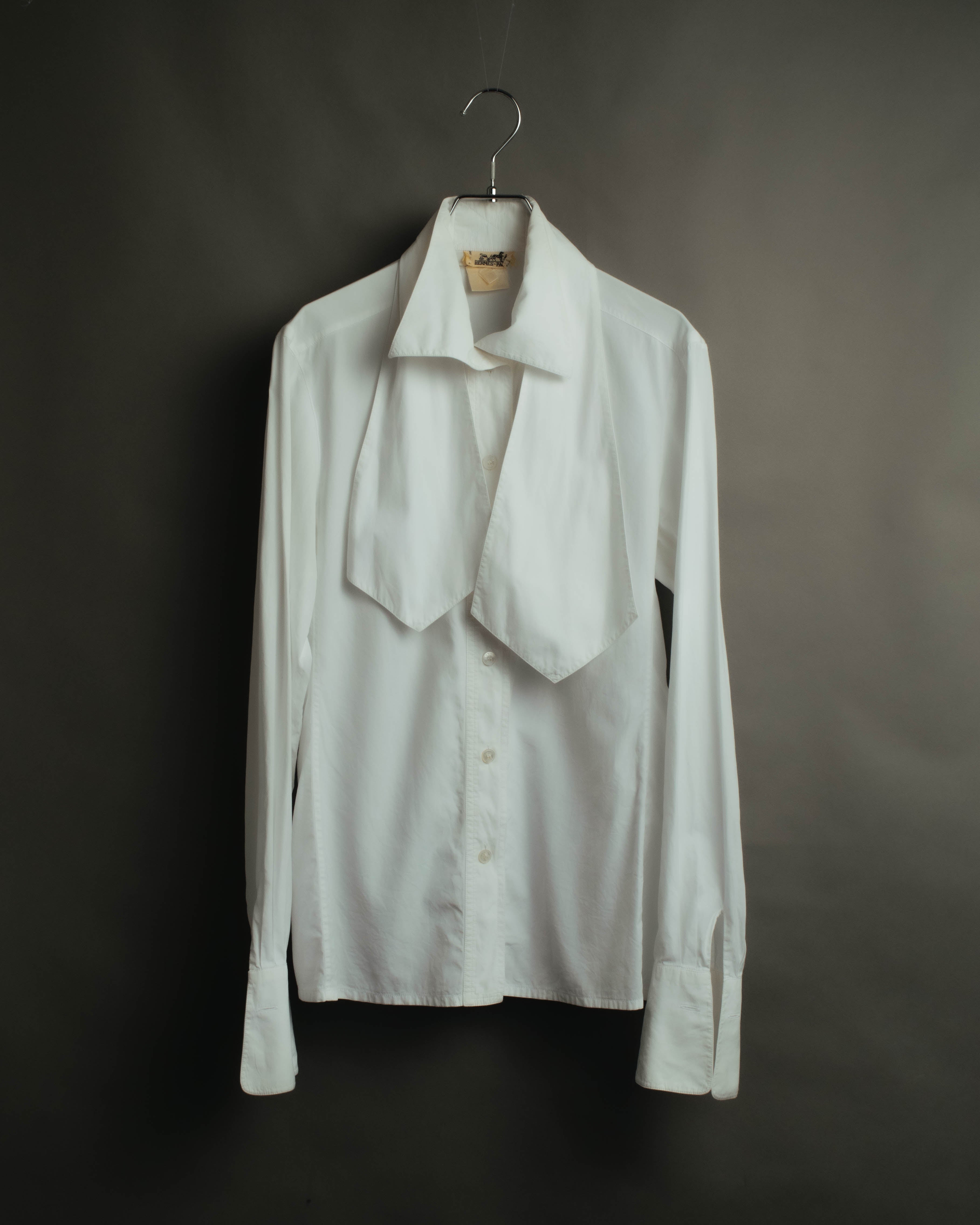 "Hermès" 70's-80's Elegant scarf collar shirt