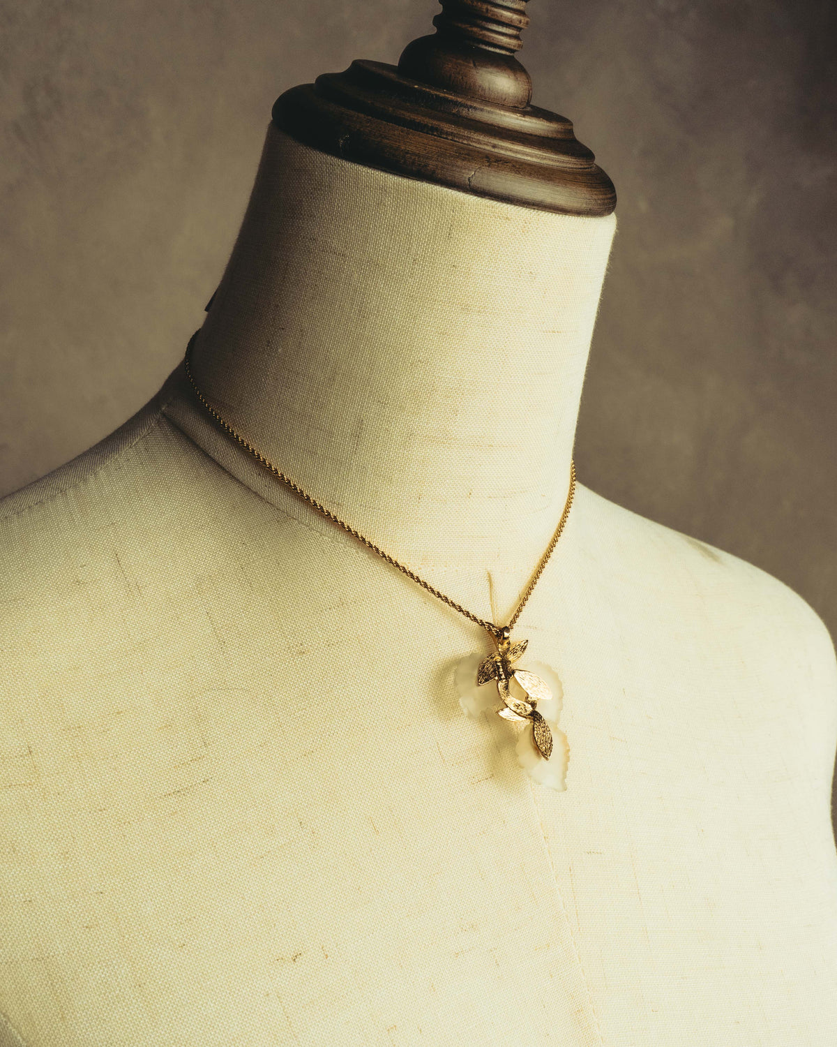 "Christian Dior" 70's-80's Sculptural leaf pendant necklace