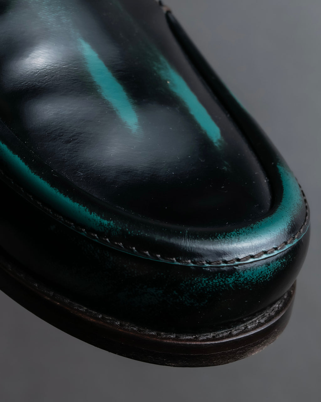 "BOTTEGA VENETA" Gradient emerald color leather loafers