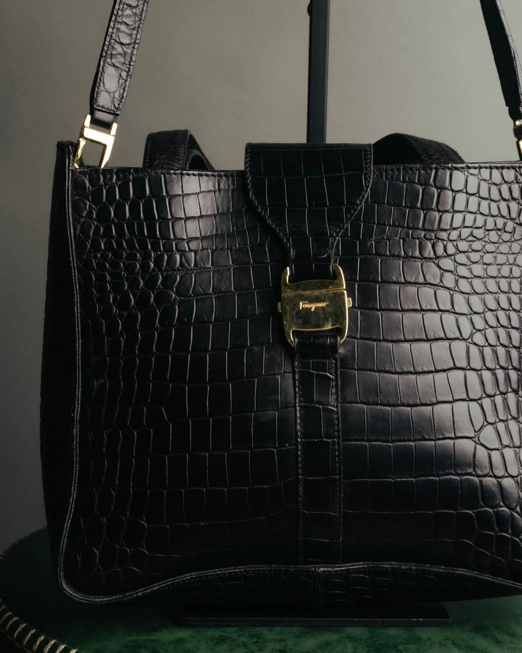 "Salvatore Ferragamo" 90's-00's Croc embossed leather shoulder bag