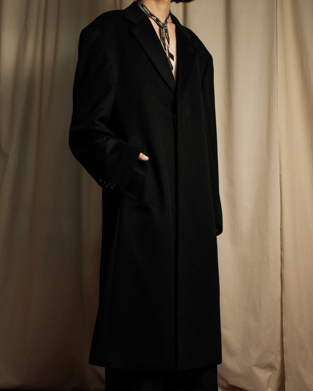 "BELLUMORE／ANTONIO FUSCO"
Fly front 100% cashmere chester coat