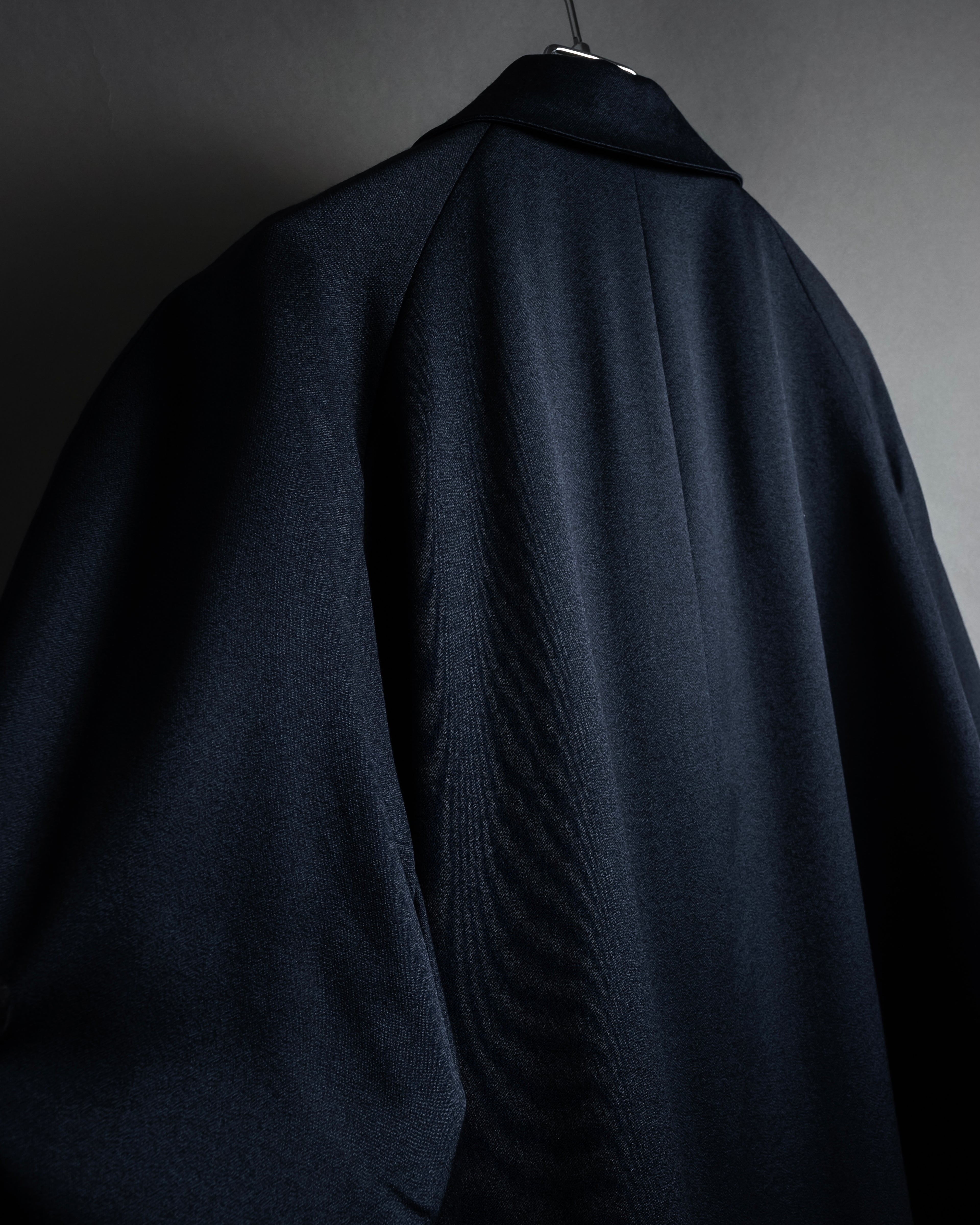 “Yves Saint Laurent” 90’s clean fly-front bal collar coat