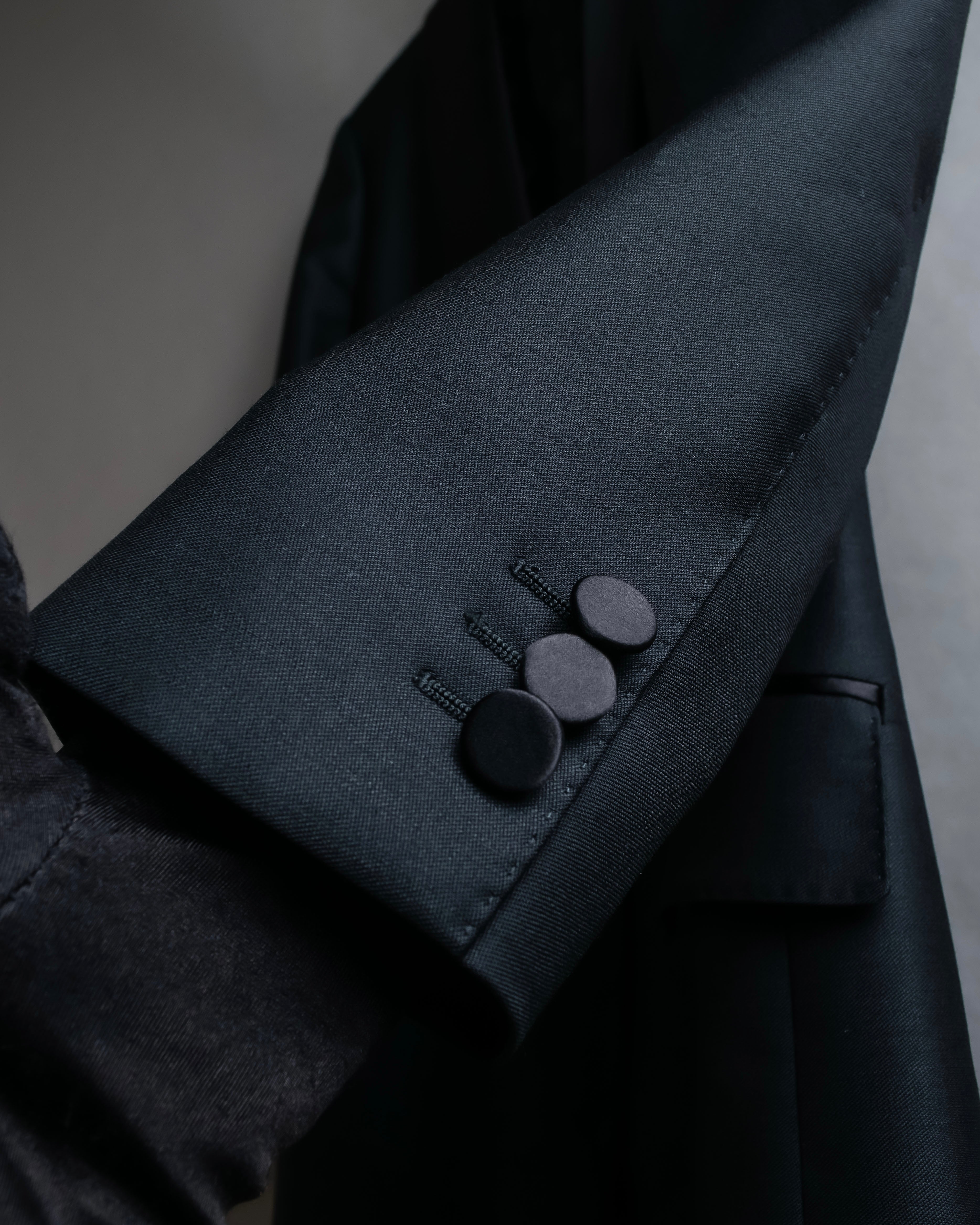 "GUCCI" Pre-Fall 2018 collection message embroidered shawl collar jacket