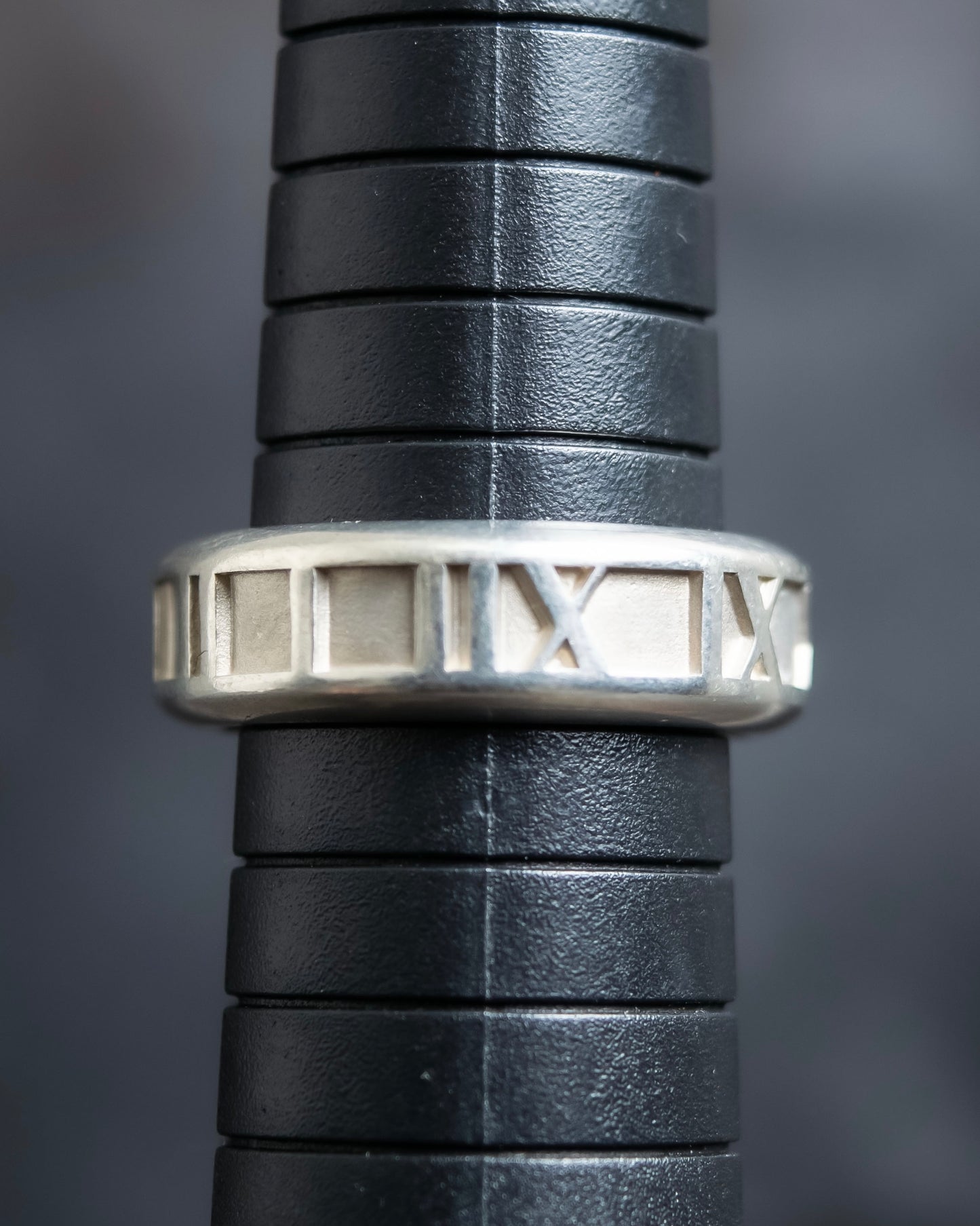 "Tiffany&Co" Roman numerals engraved silver 925 atlas ring