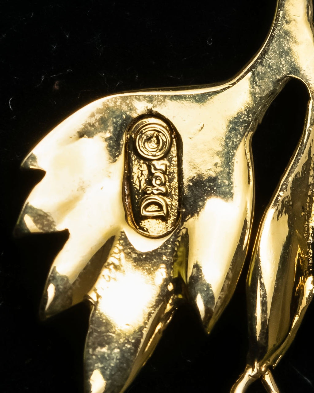 "Christian Dior" Branched leaf motif gold necklace