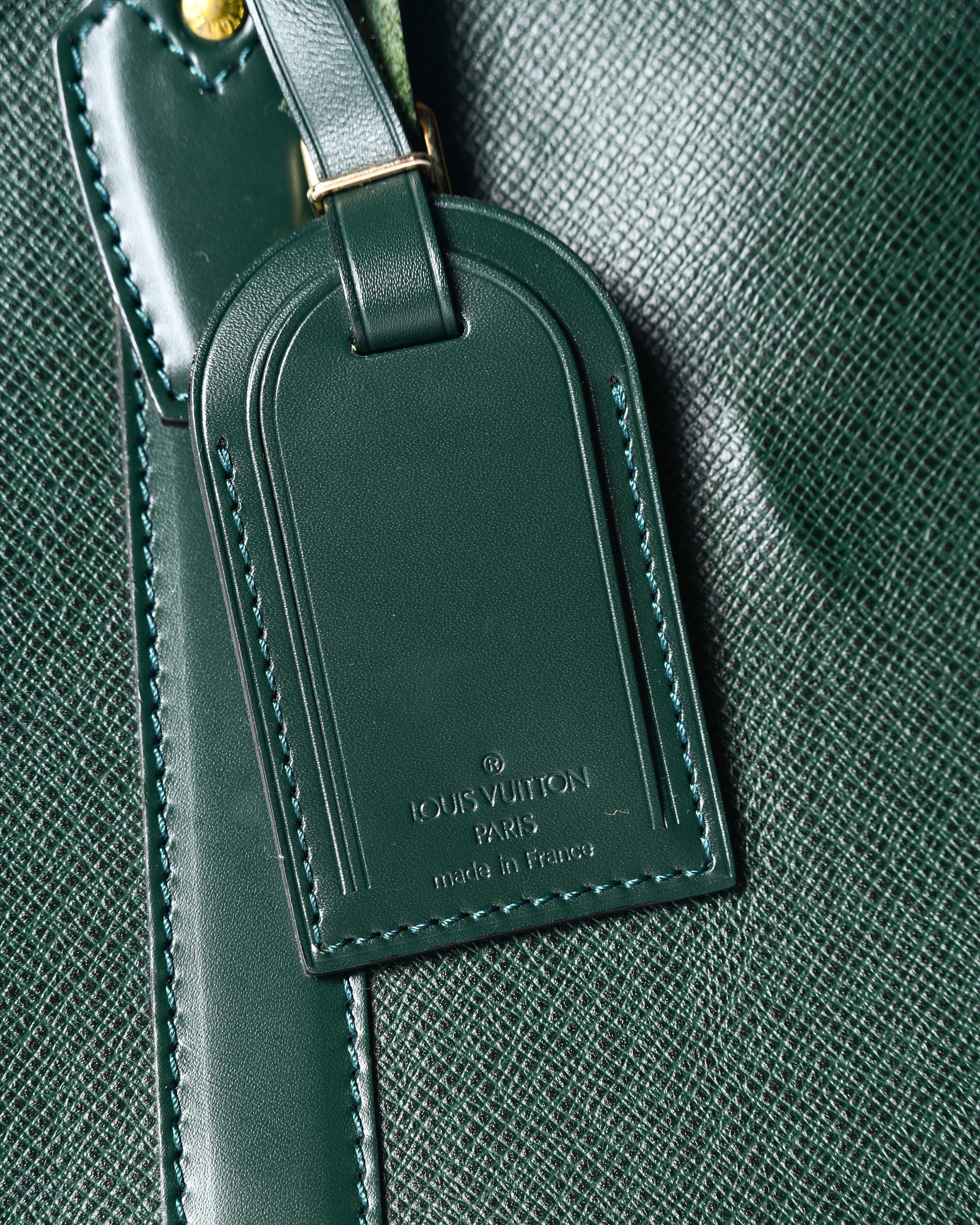 LOUIS VUITTON/ “Taiga Kendall GM” 2 Way Big Boston Bag Green