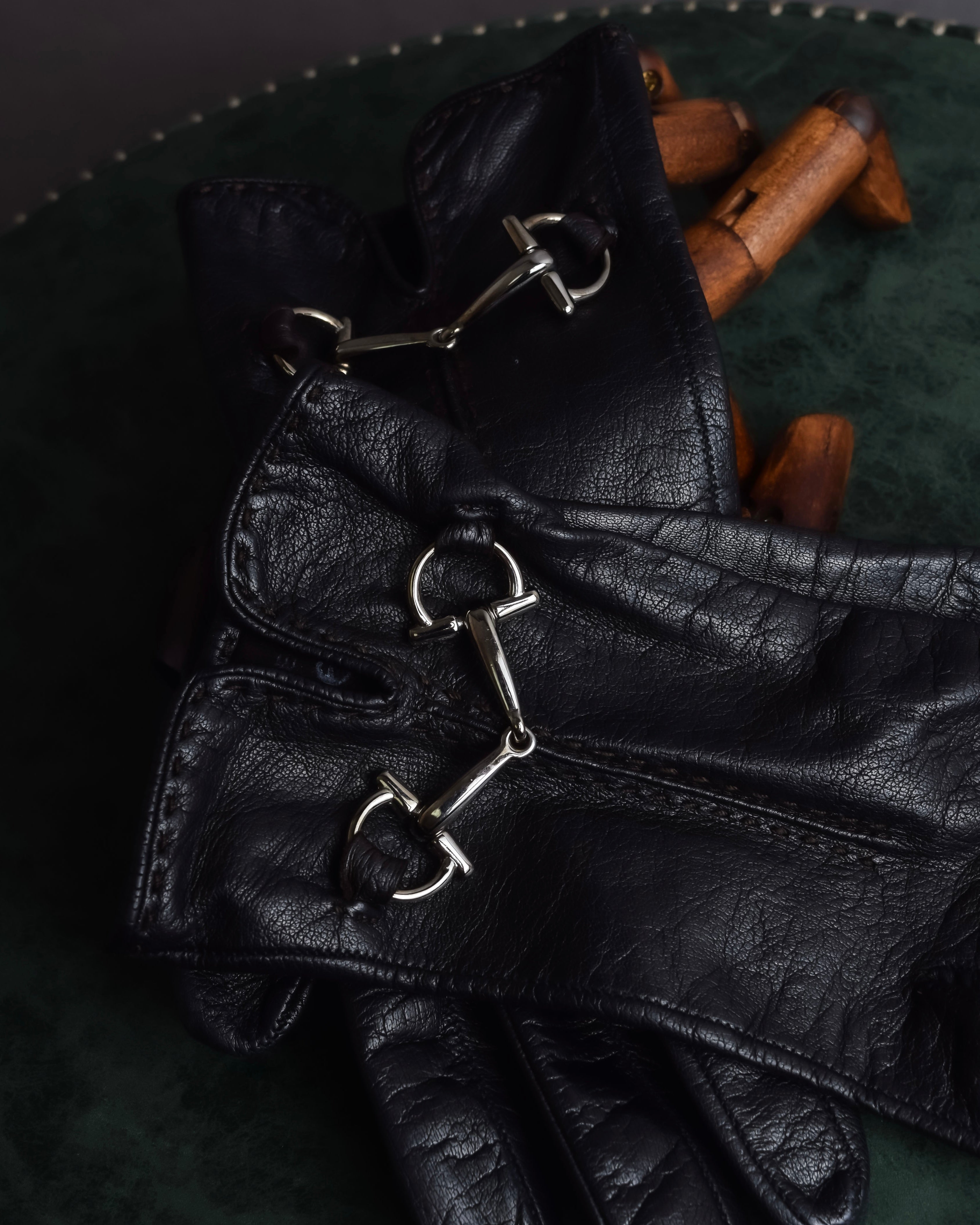 "GUCCI" Horse bit motif fitted leather gloves