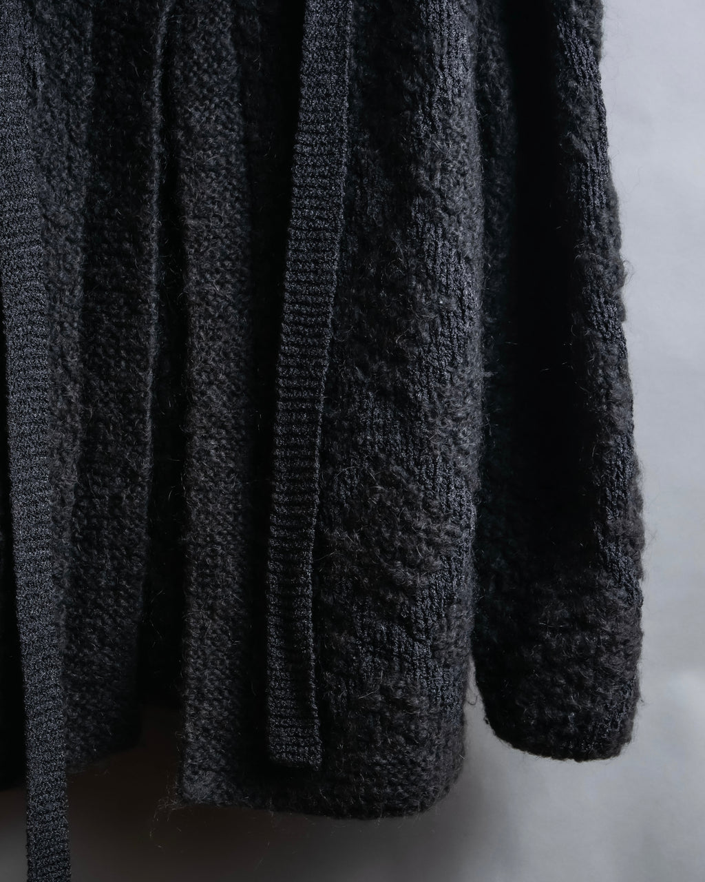 "YVES SAINT LAURENT" Ribbon design stand collar low gauge cardigan