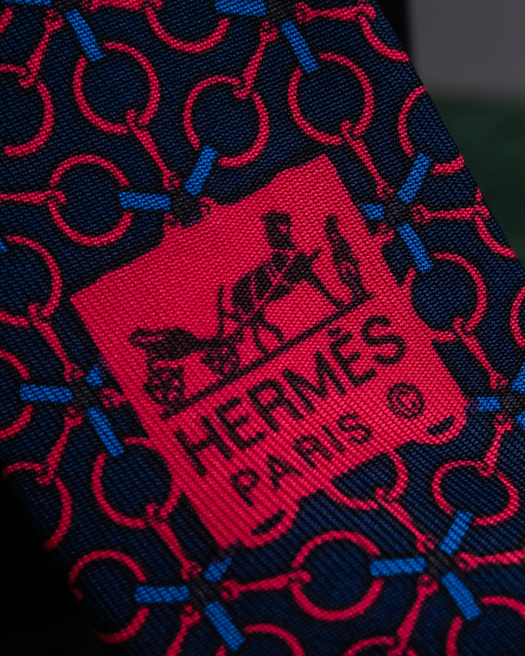 "HERMES" Geometric pattern silk necktie