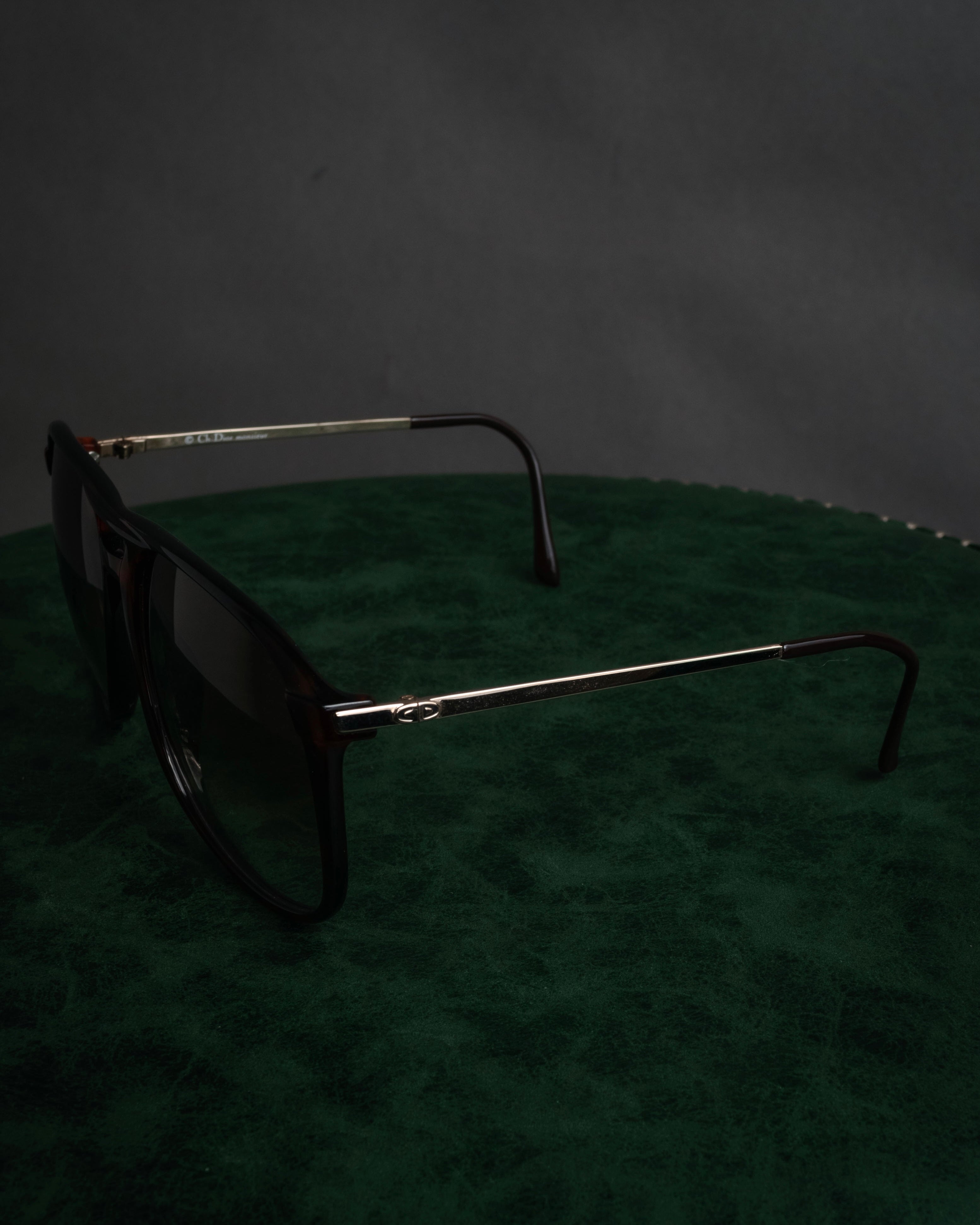 “Christian Dior MONSIEUR”
80’s Oversized aviator sunglasses