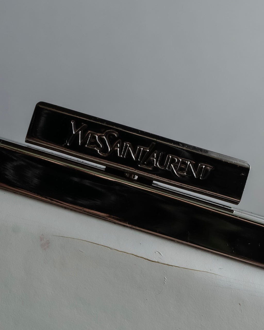 "YVES SAINT LAURENT" Clasp design chain shoulder patent leather bag