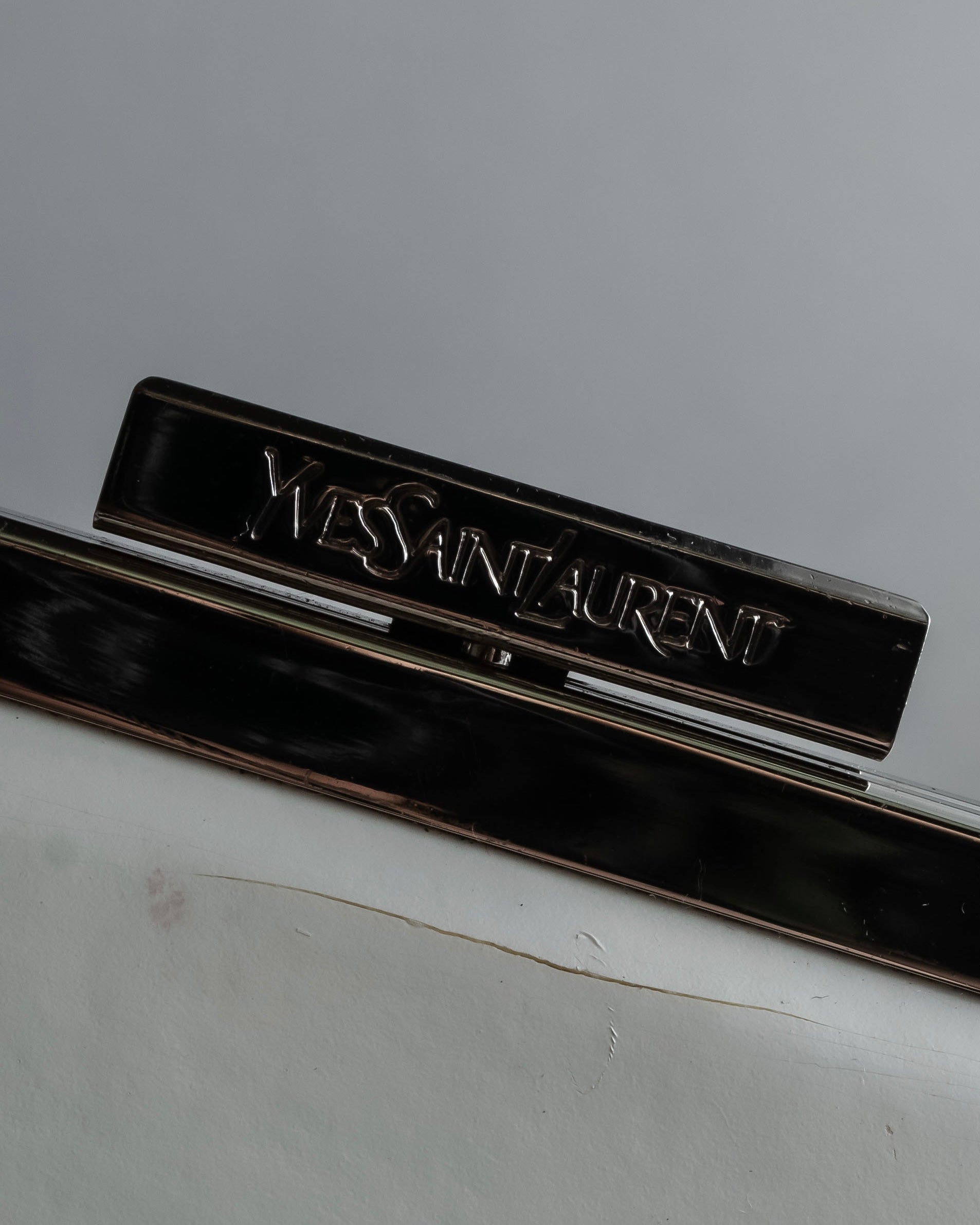 "YVES SAINT LAURENT" Clasp design chain shoulder patent leather bag