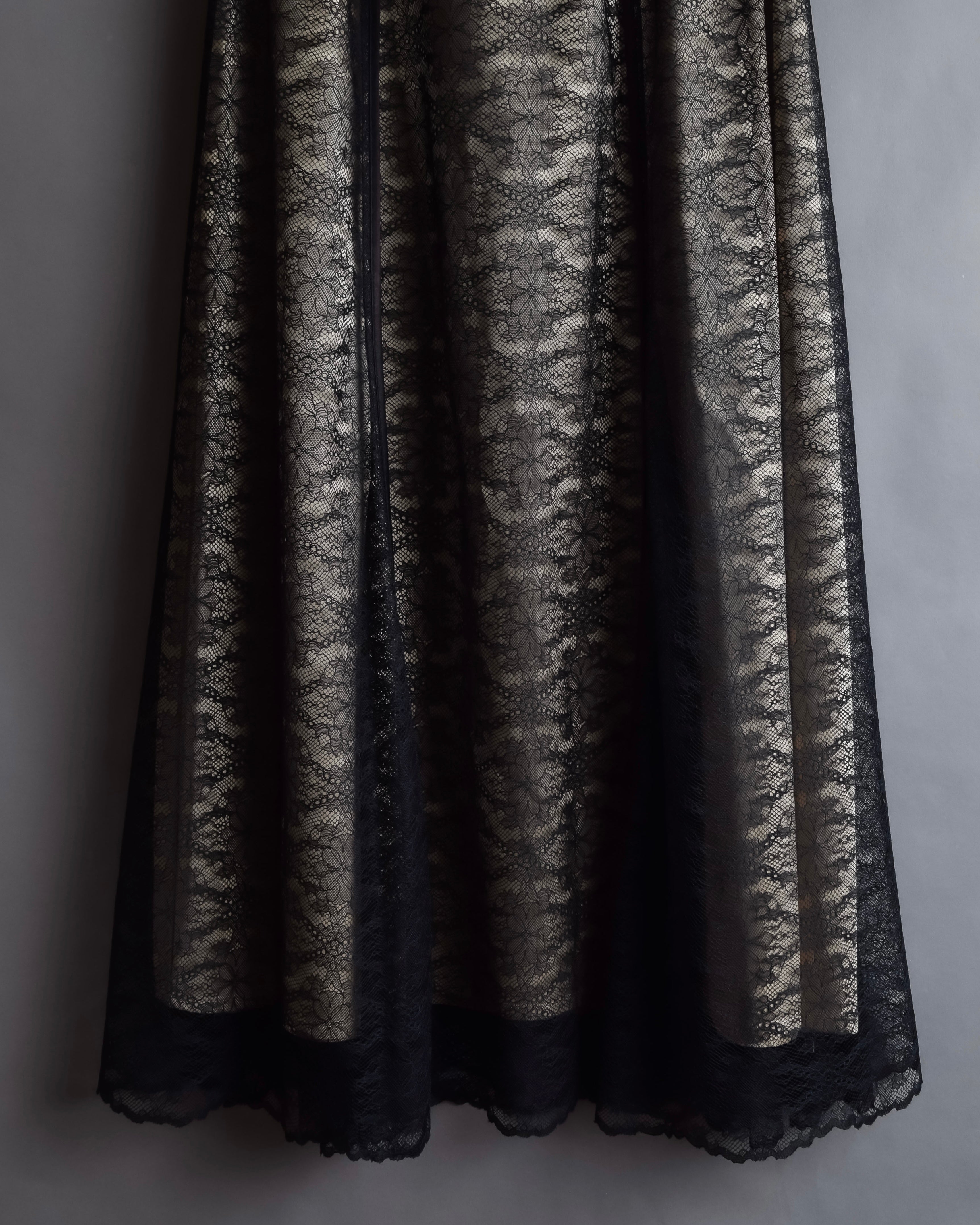 "LANVIN en Bleu" Flowers black lace layered skirt