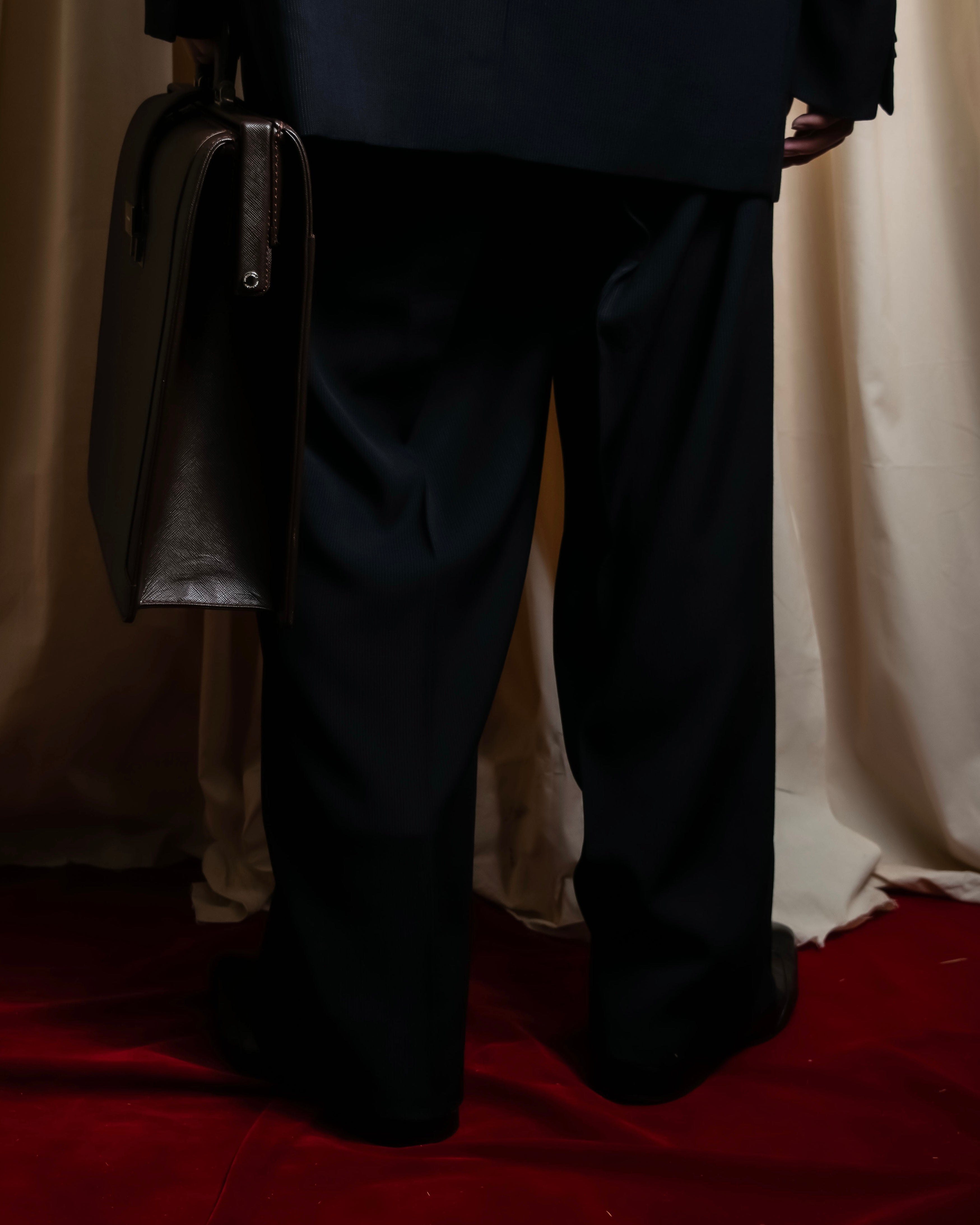 "GIORGIO ARMANI" Beautiful drape navy wool set up