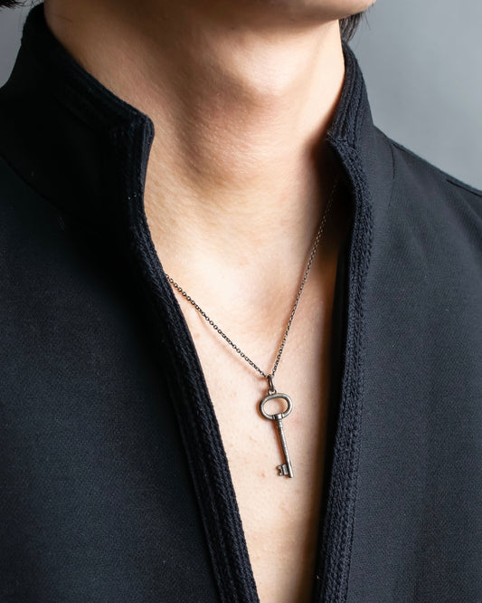 "Tiffany &amp; Co" Key design necklace