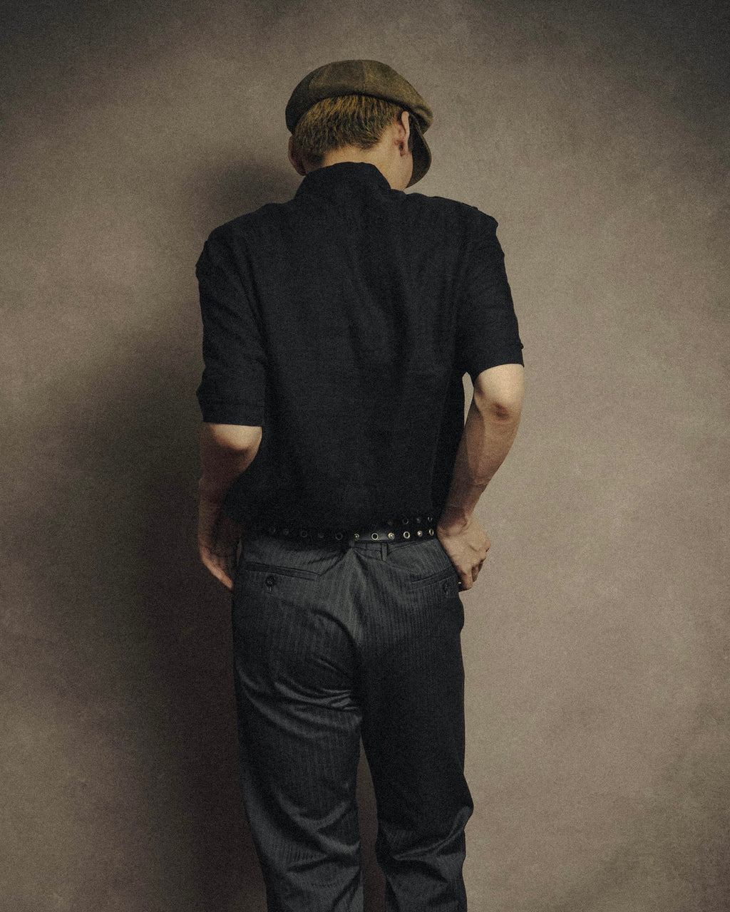 -MOOD MILLÉSIMES- 00’s black linen epaulet half-sleeve shirt by “ARMANI COLLEZIONI”