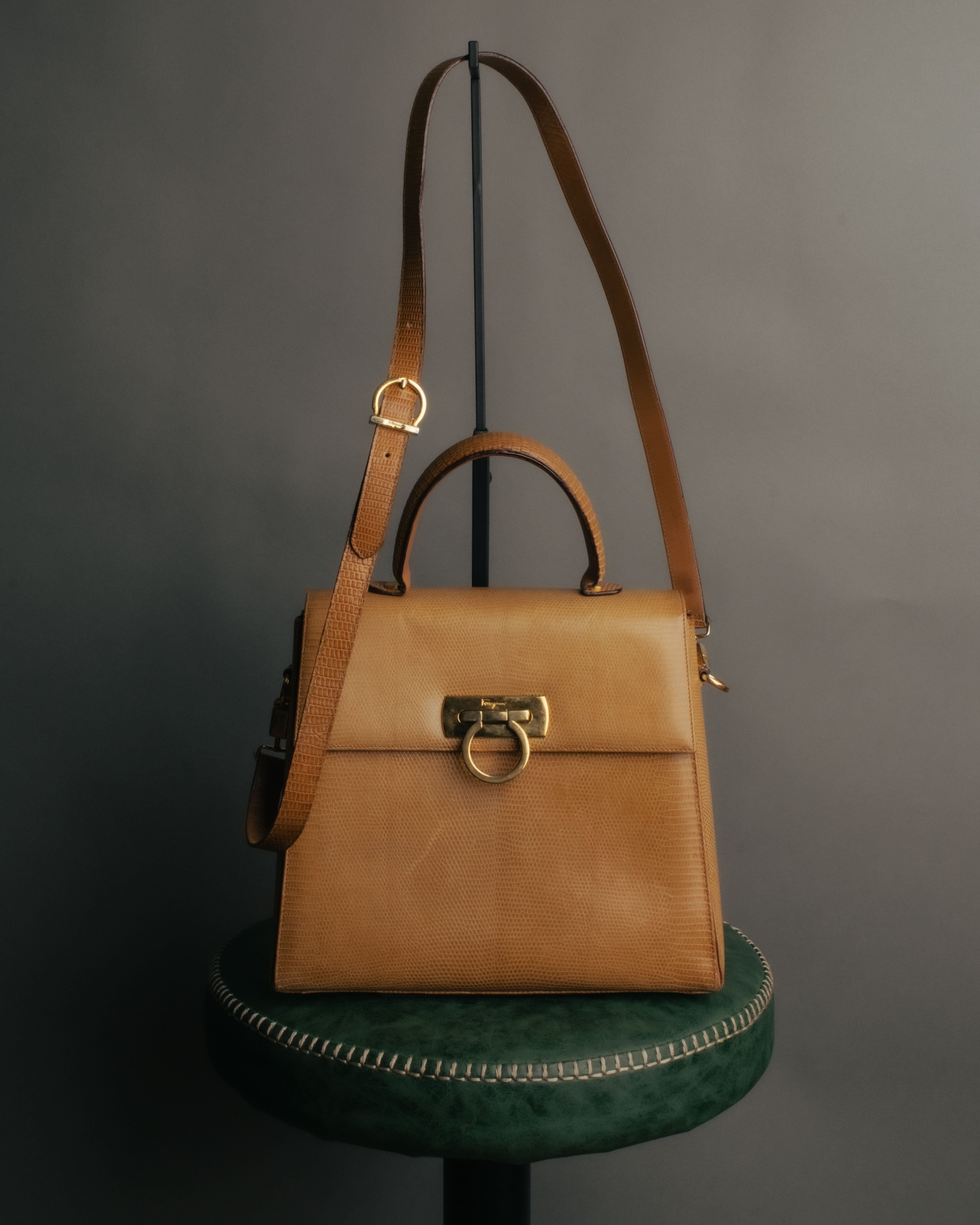 -SPECIAL- “Salvatore Ferragamo” 90’s lizard leather gancini 2way flap bag