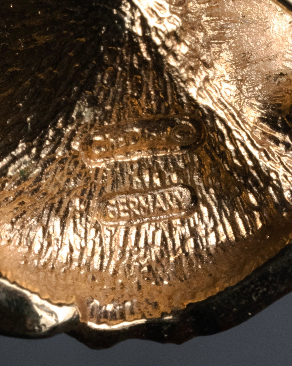 “Christian Dior” 70’s-80’s Pearl flower brooch