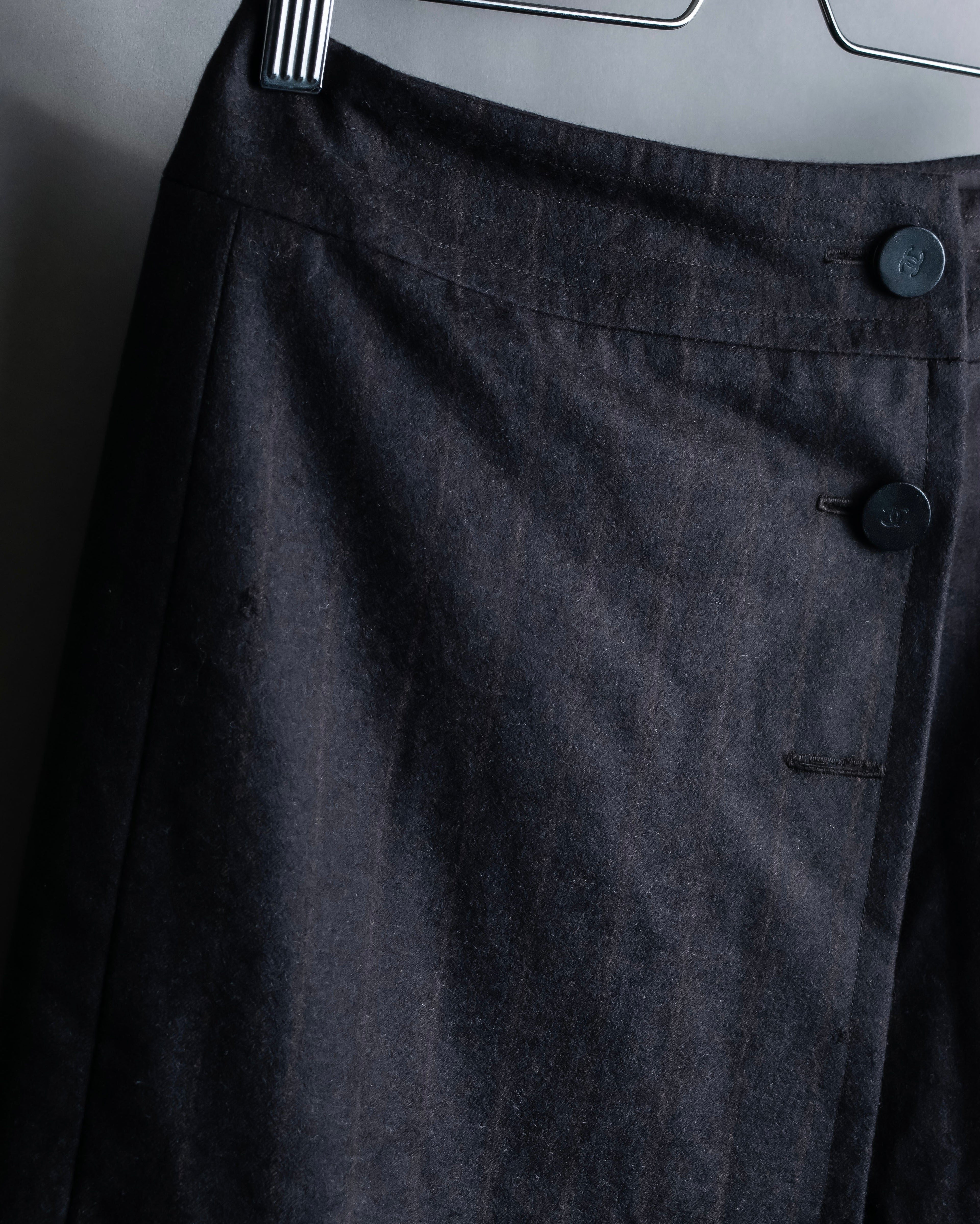 "CHANEL" Shadow stripe midi wrap skirt