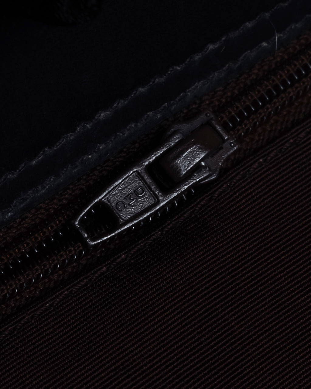 "YVES SAINT LAURENT" Hand-stitched design hair calf leather tote bag