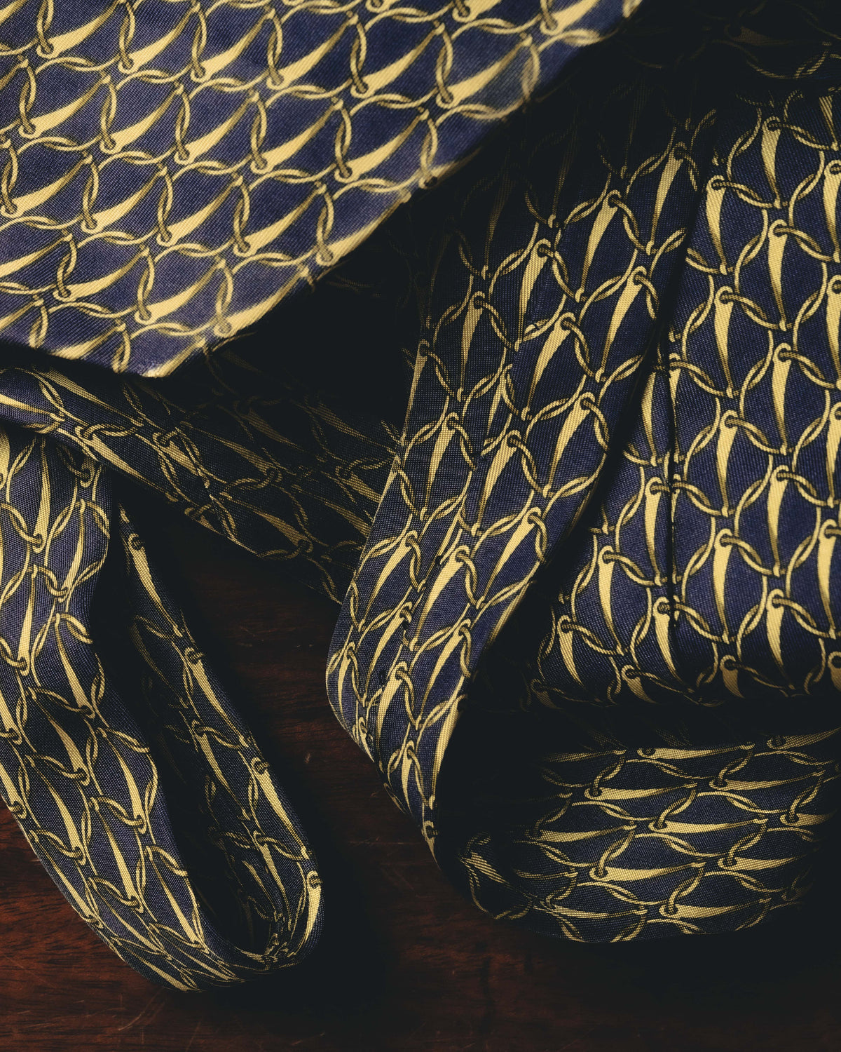 "GUCCI" 80's Nautical patterned silk necktie