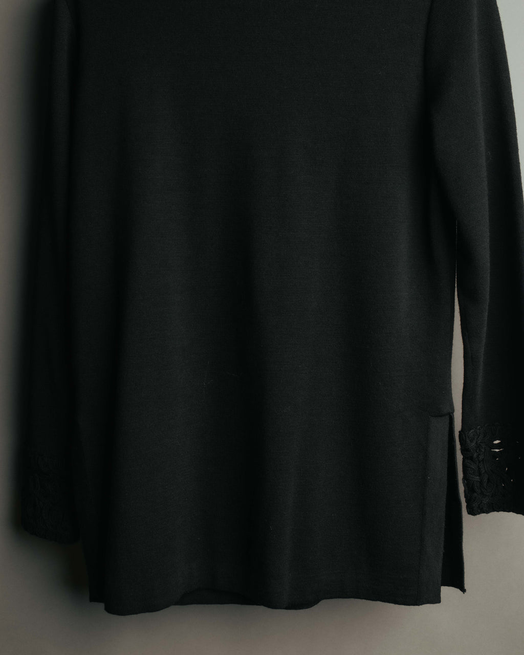 -SPECIAL- “Yves Saint Laurent” 90’s crochet collar pearl button knit pullover
