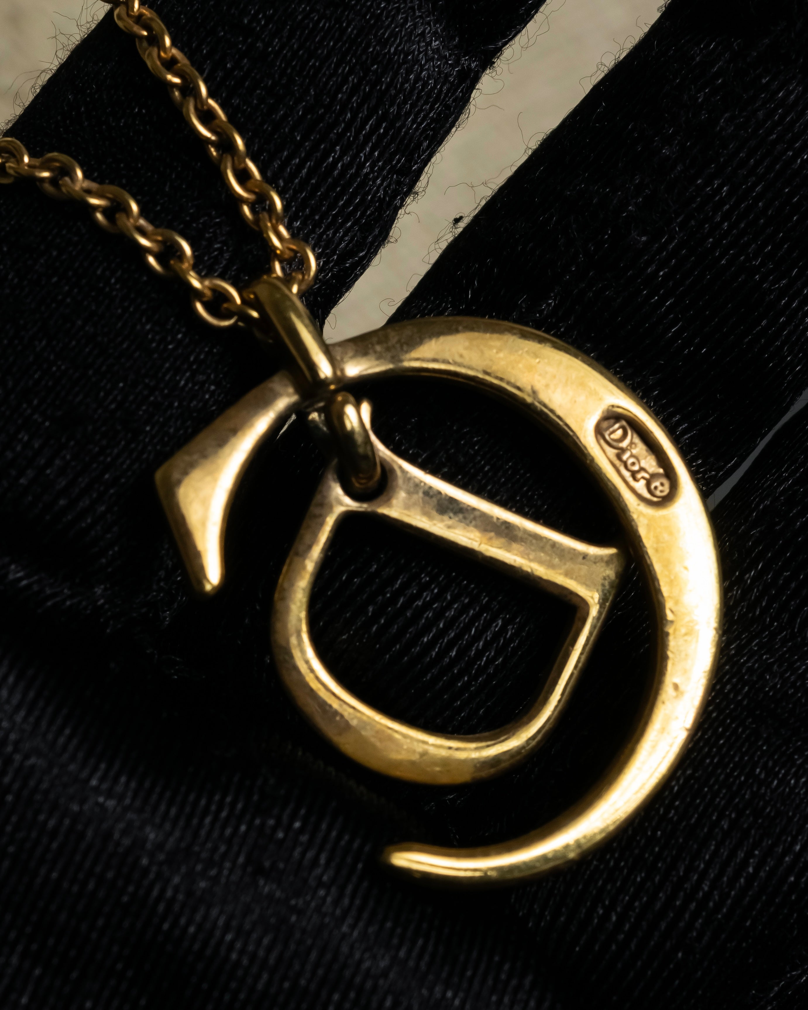 "Dior" CD logo iconic top design necklace