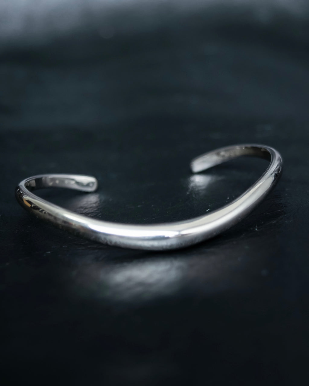 "ete" Silver 925 wavy design bangle