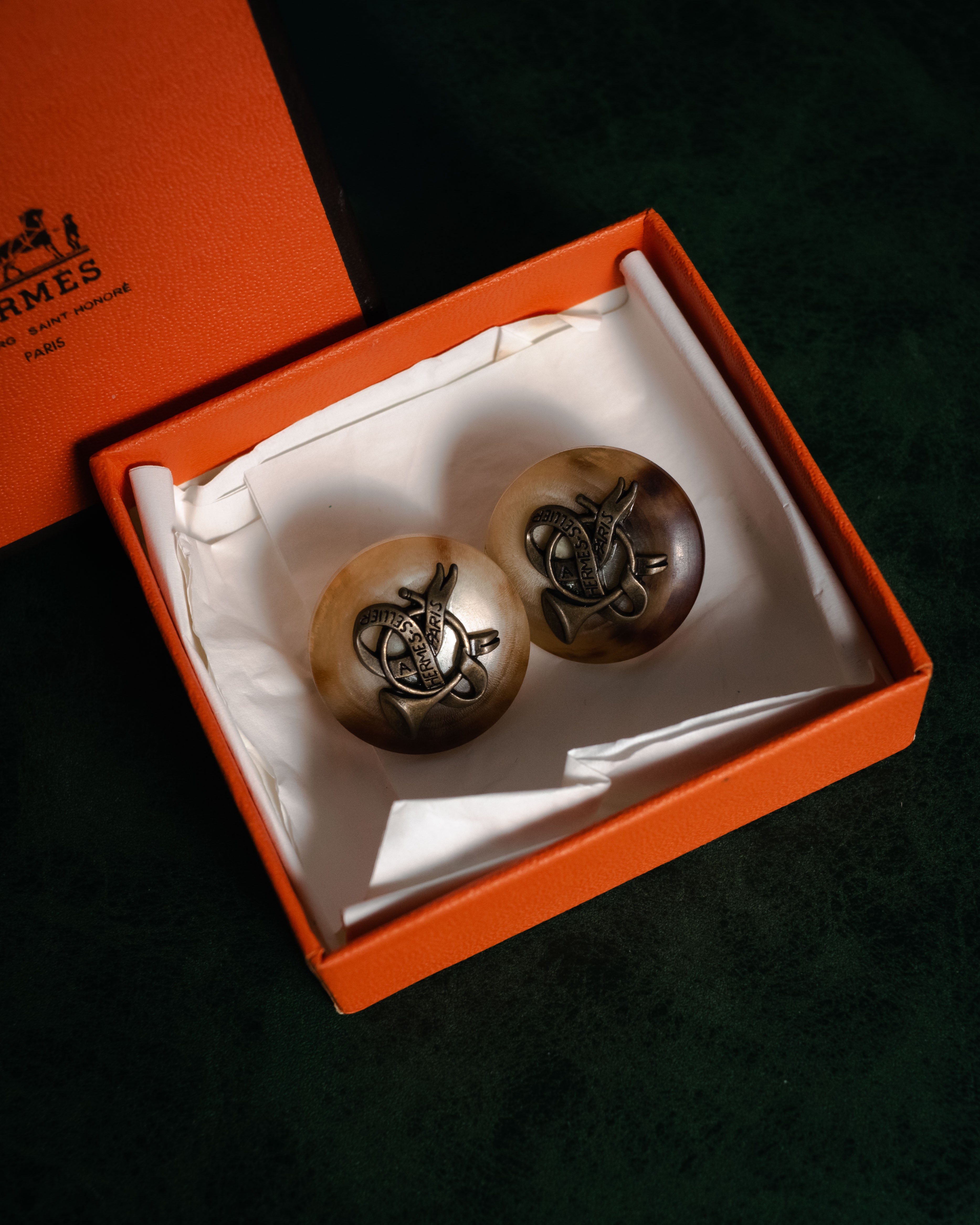 "HERMES" 90’s horn motif buffalo horn clip earrings