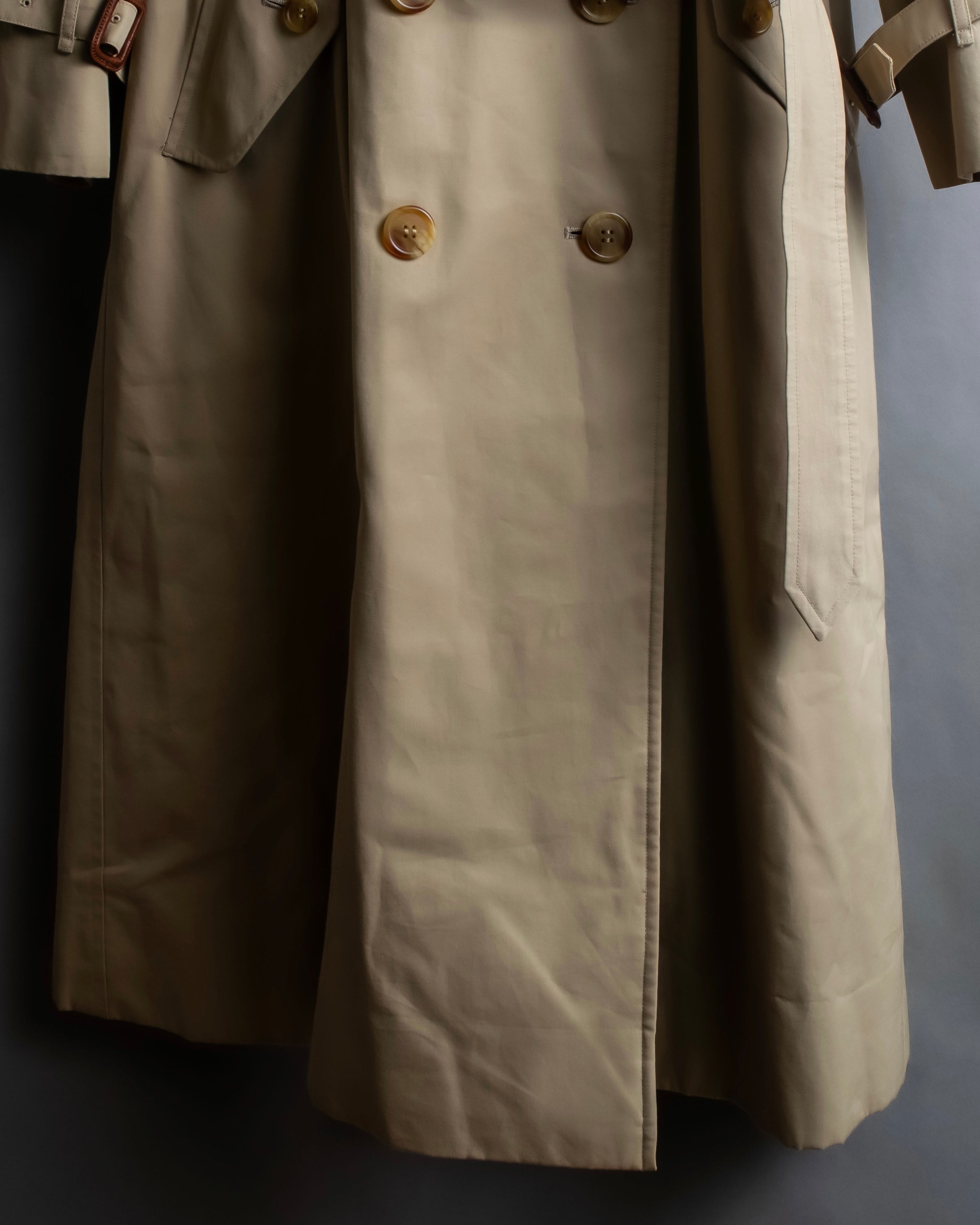 "BURBERRYS" Military detail classic trench coat