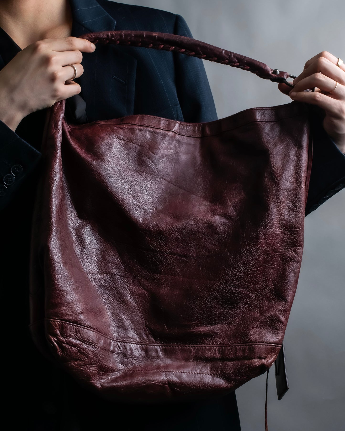 “BALENCIAGA” The Day leather one shoulder bag (burgundy)