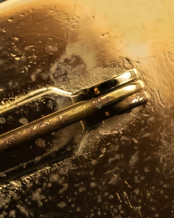 "CHANEL" Logo engraved gold plate brooch