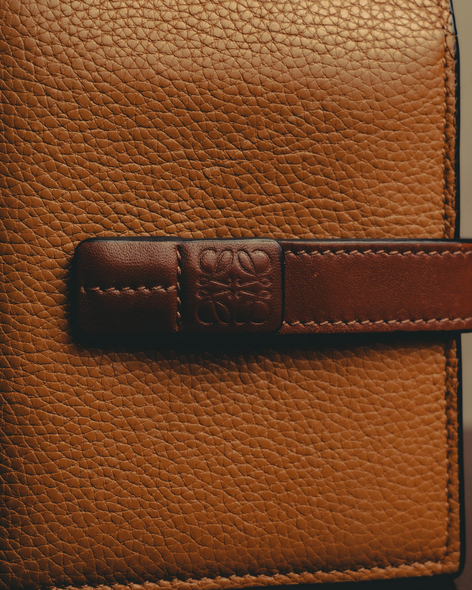 "LOEWE" 20's Bicolor small vertical leather wallet