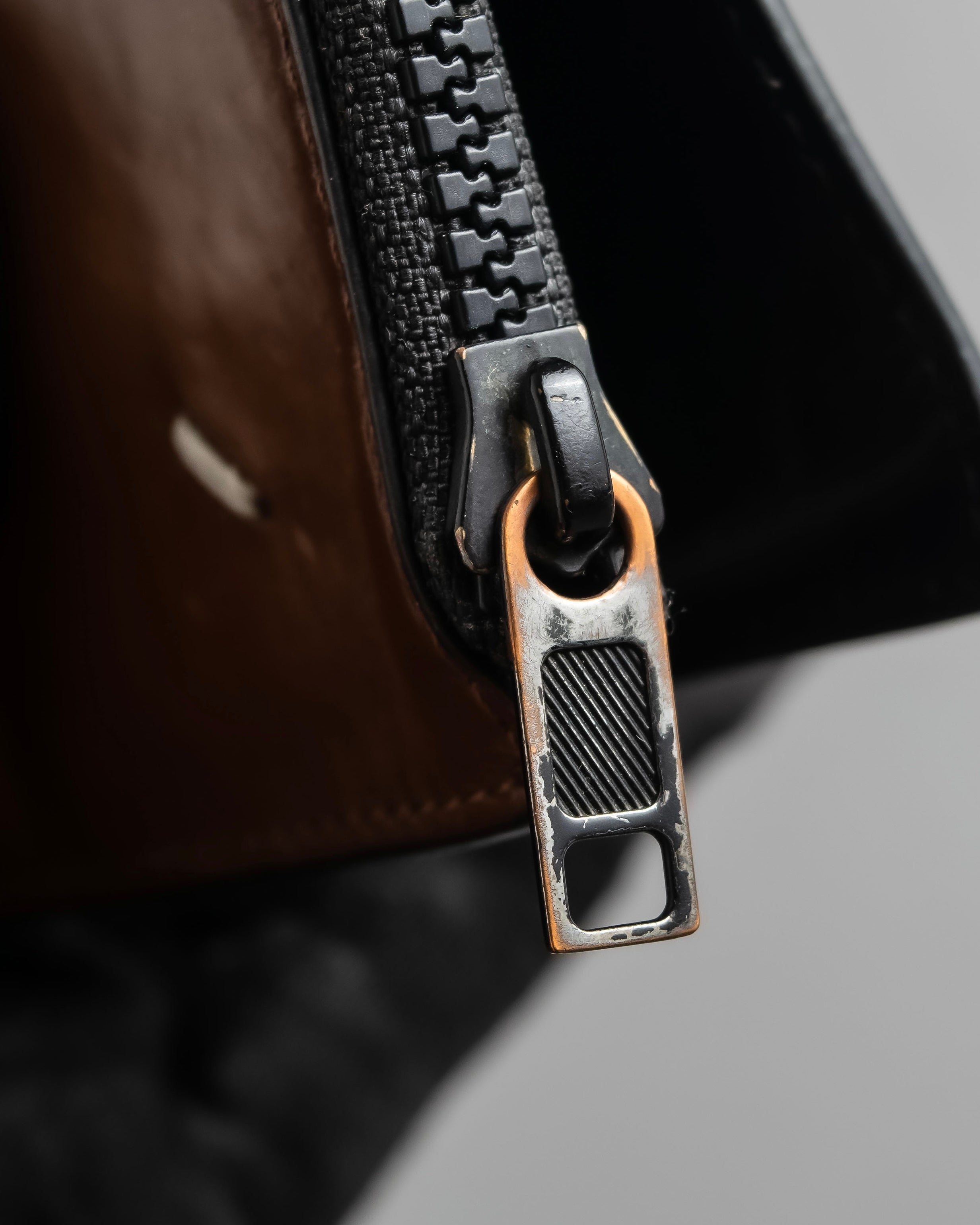 "MAISON MARGIELA" 4-tag design leather money clip