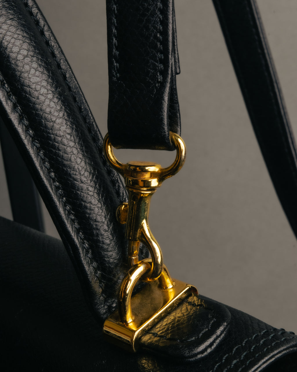 “Valentino Garavani” 90’s-00’s Structured V logo leather handbag