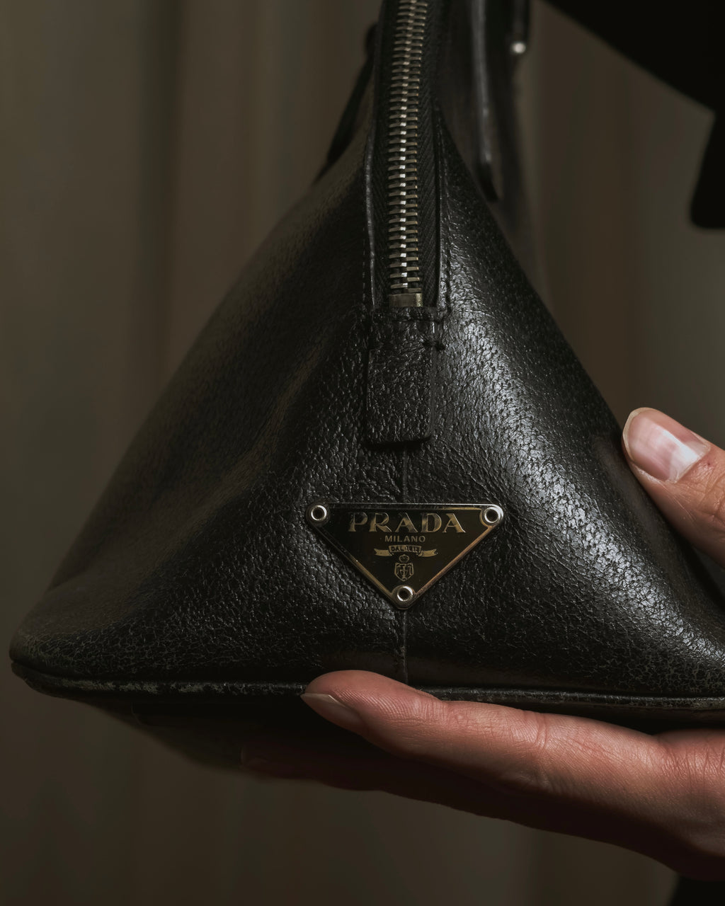 Bolso de médico de cuero Vitello daino de Prada de los años 90-00