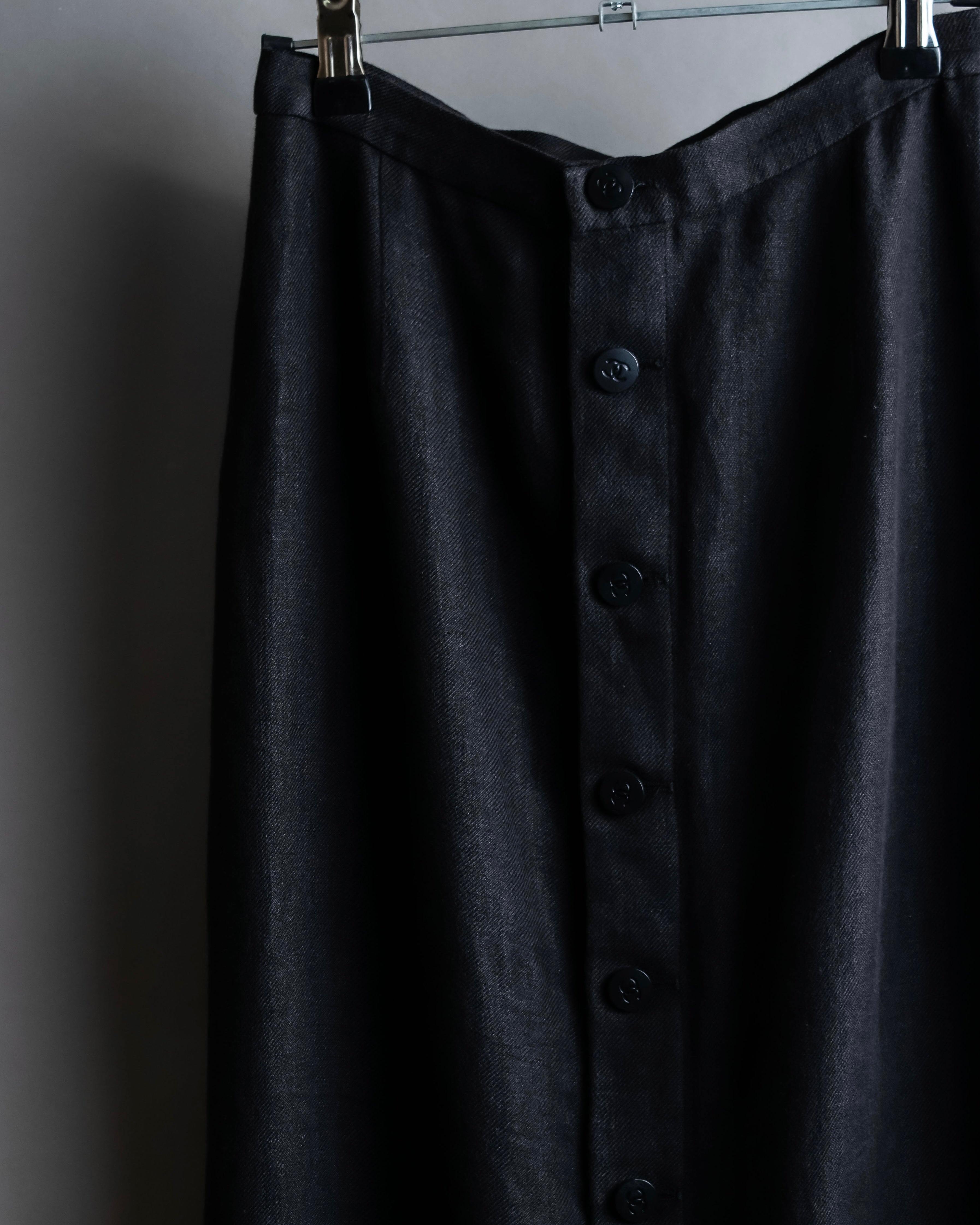 "CHANEL" Back button design flared maxi skirt