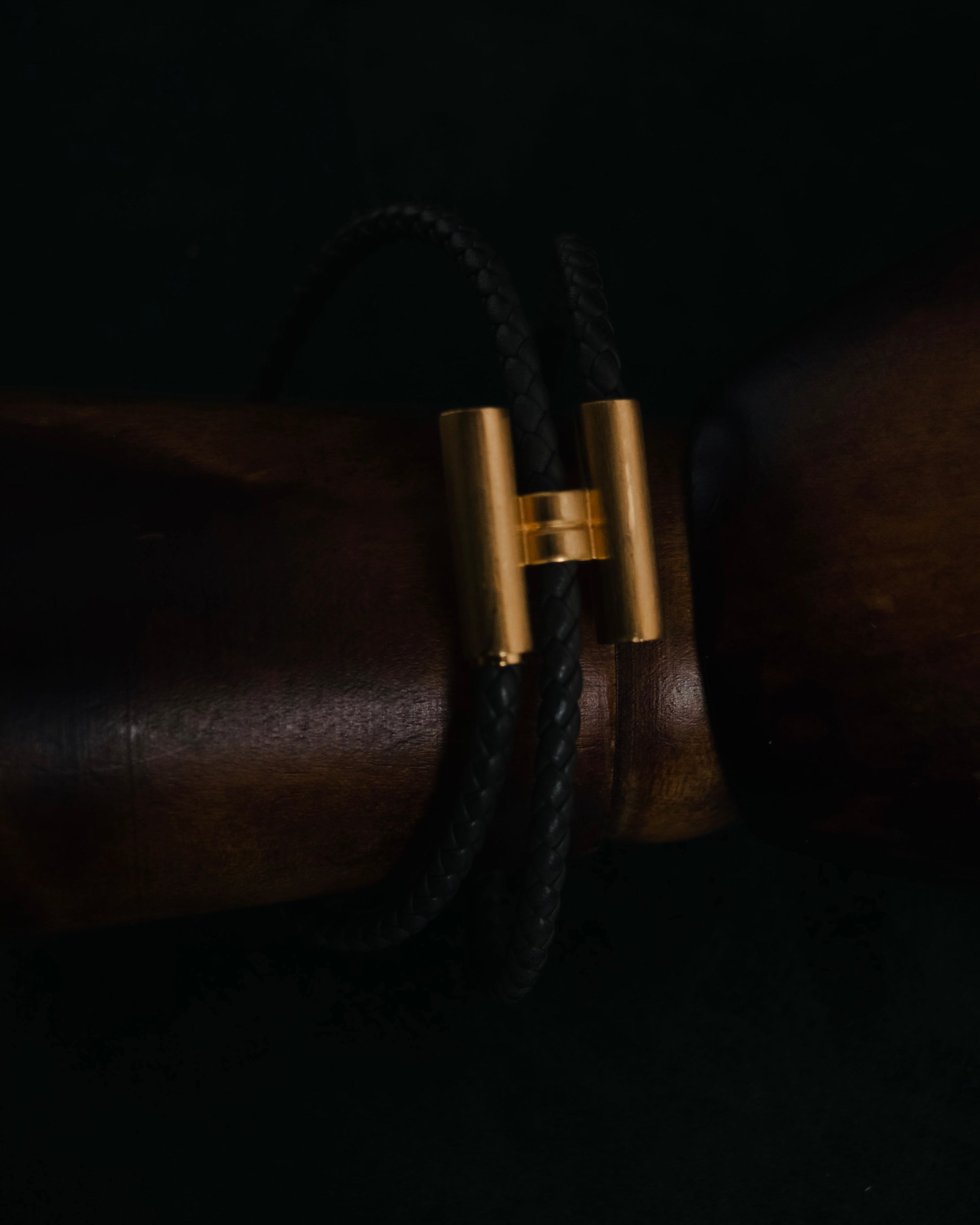 "HERMES" 10’s-20’s Tresse leather H clasp bracelet
