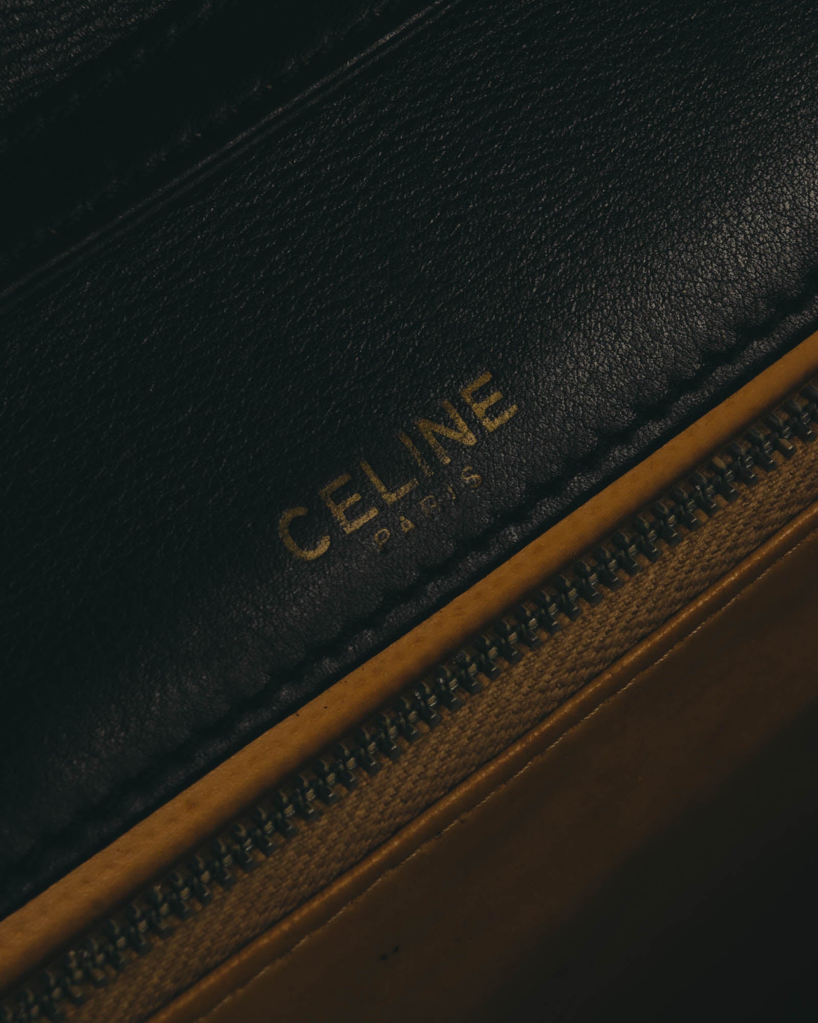 "CELINE" 70's-80's Classic horsebit leather shoulder handbag