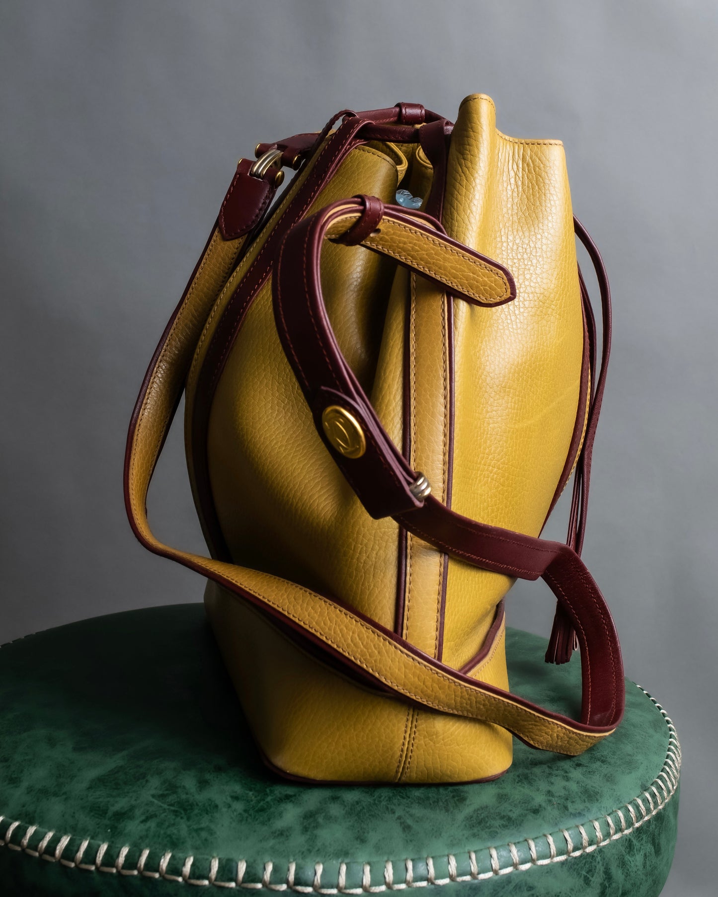 "Cartier" Drawstring design bicolor leather shoulder bag