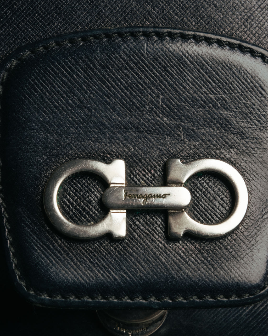 “Salvatore Ferragamo” 2010’s Gancini leather shoulder bag